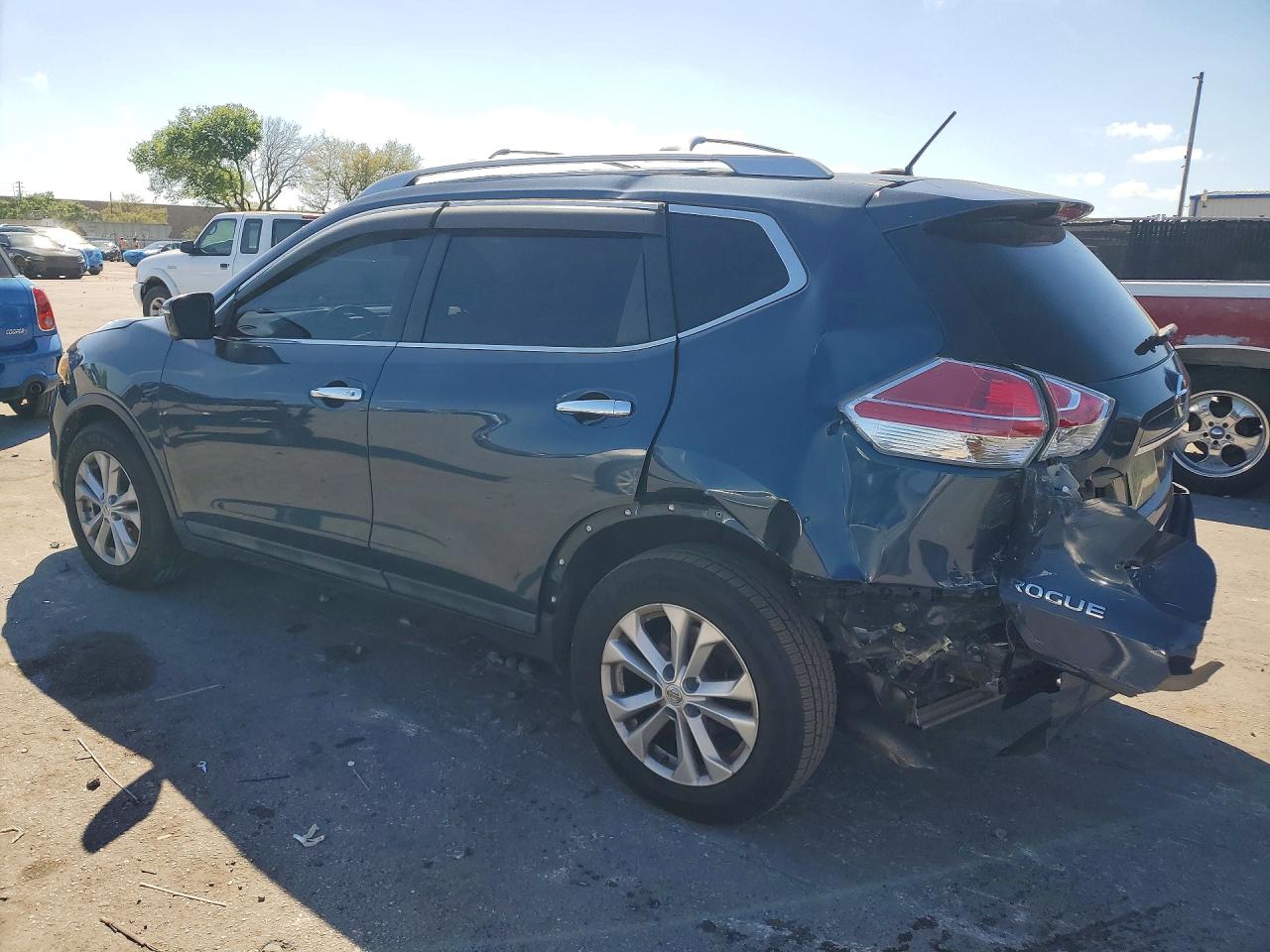 2015 Nissan Rogue Sv Серый vin: 5N1AT2MT7FC826231