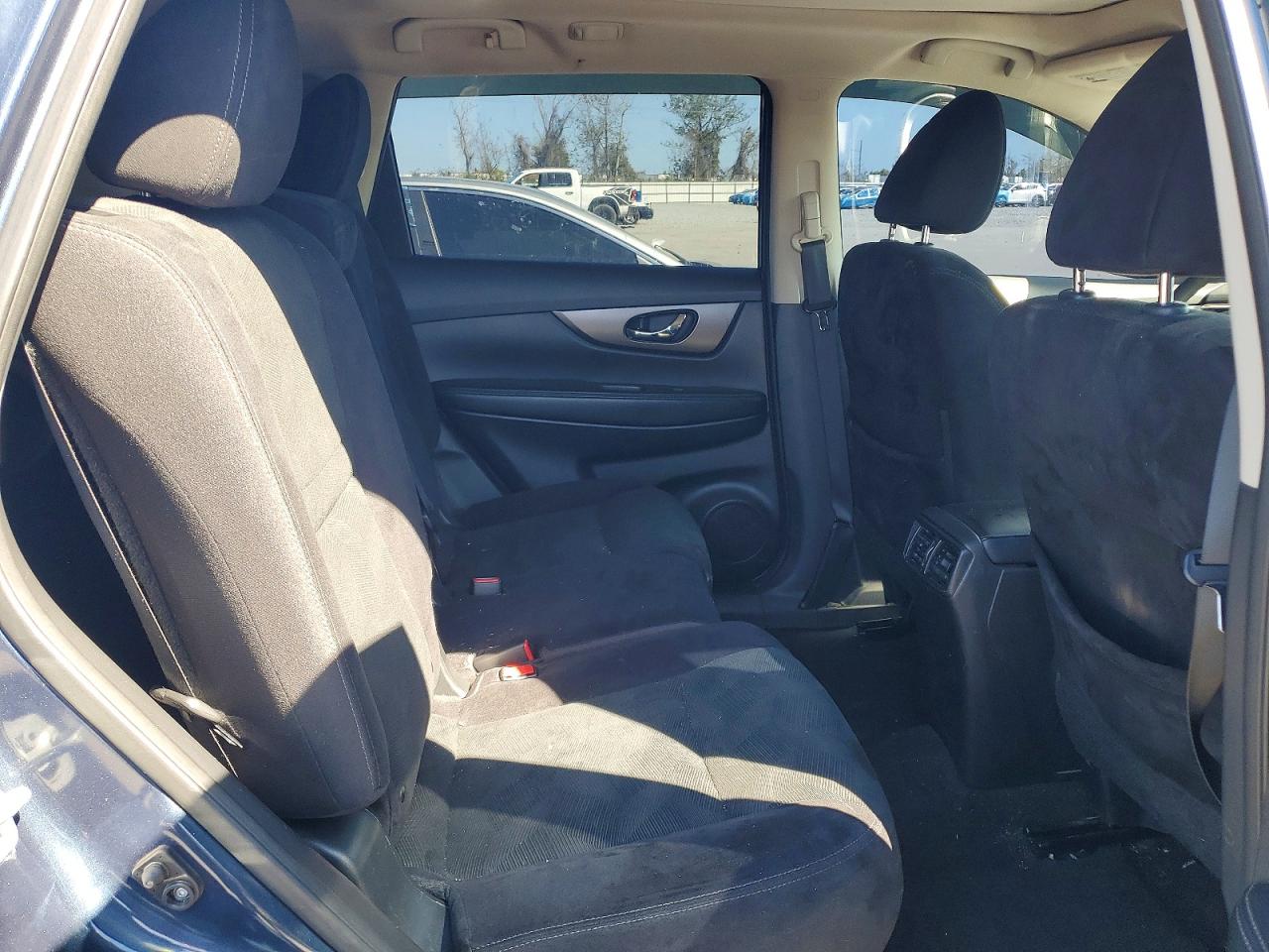 2015 Nissan Rogue Sv Серый vin: 5N1AT2MT7FC826231
