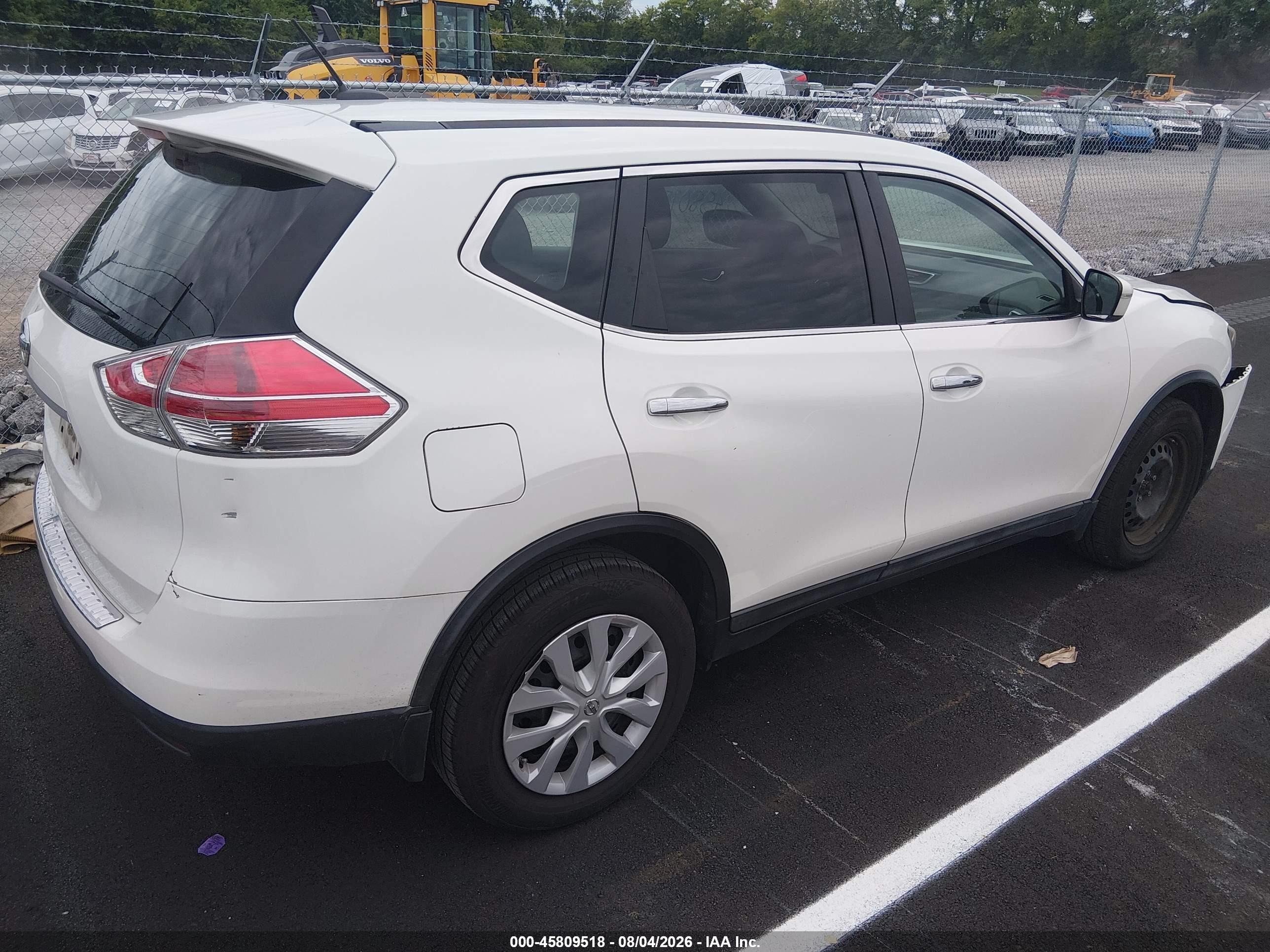 2015 Nissan Rogue S White vin: 5N1AT2MT7FC859049