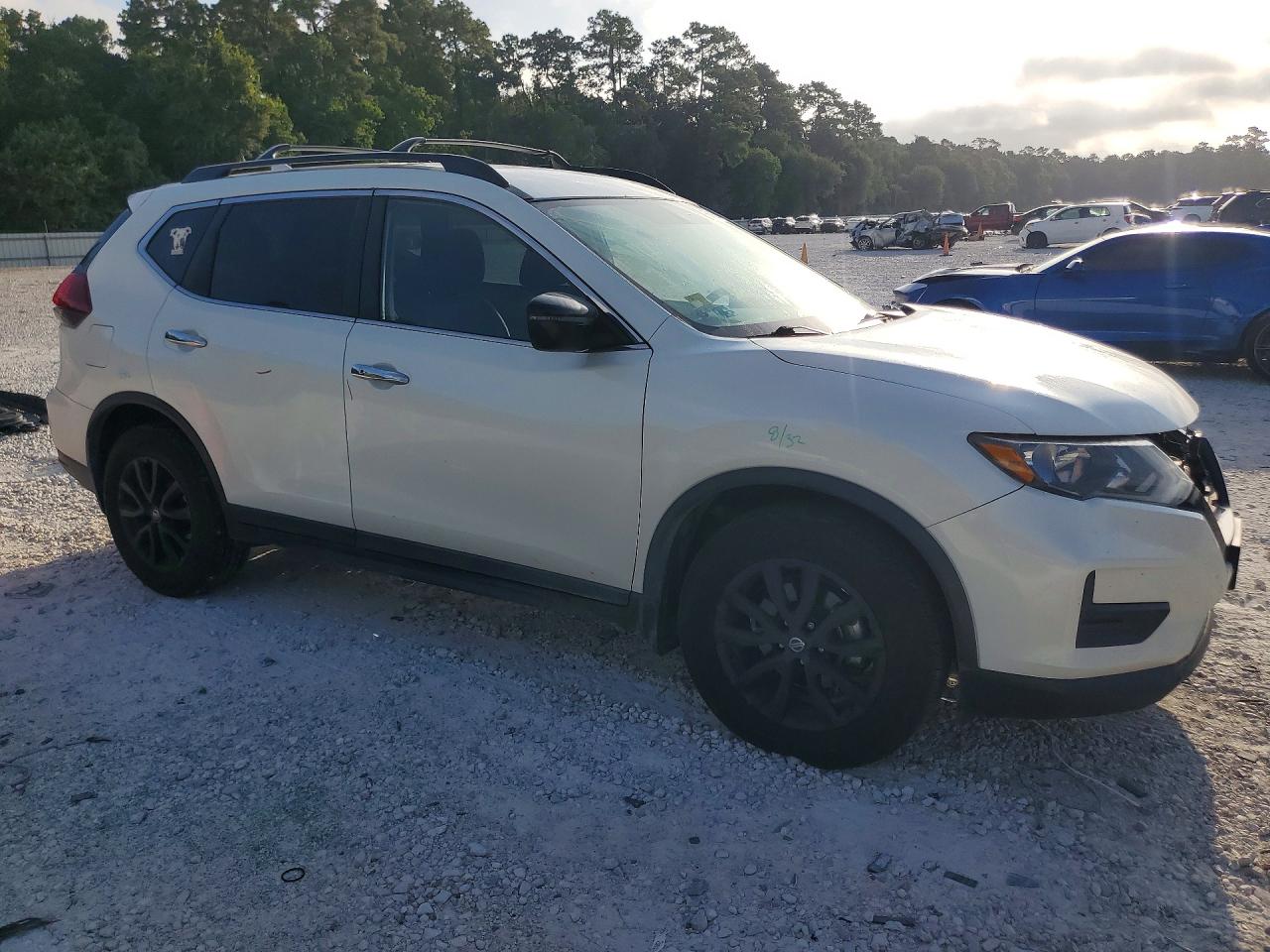 2018 Nissan Rogue Sv White vin: 5N1AT2MT7JC797953