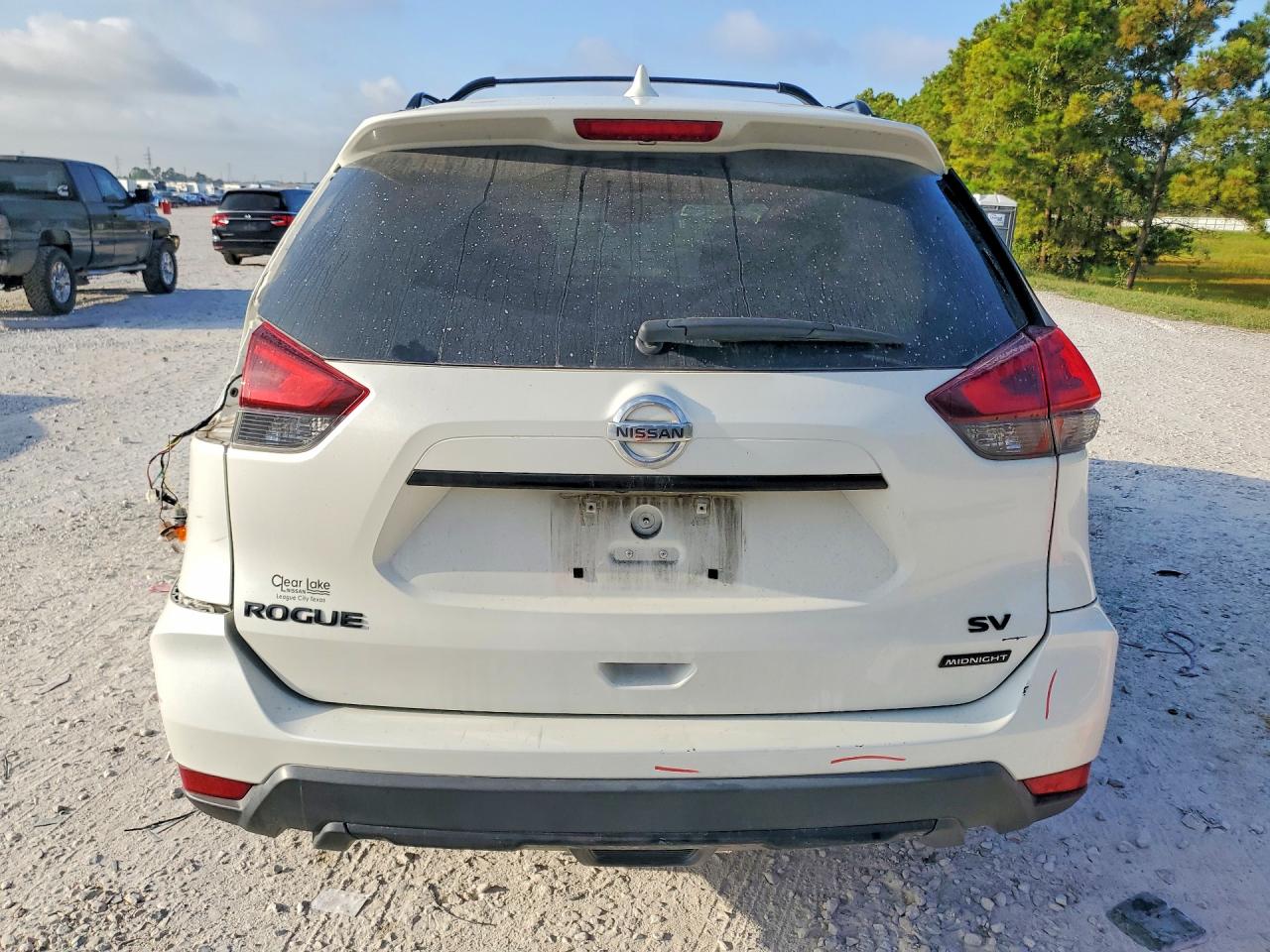 2018 Nissan Rogue Sv White vin: 5N1AT2MT7JC797953