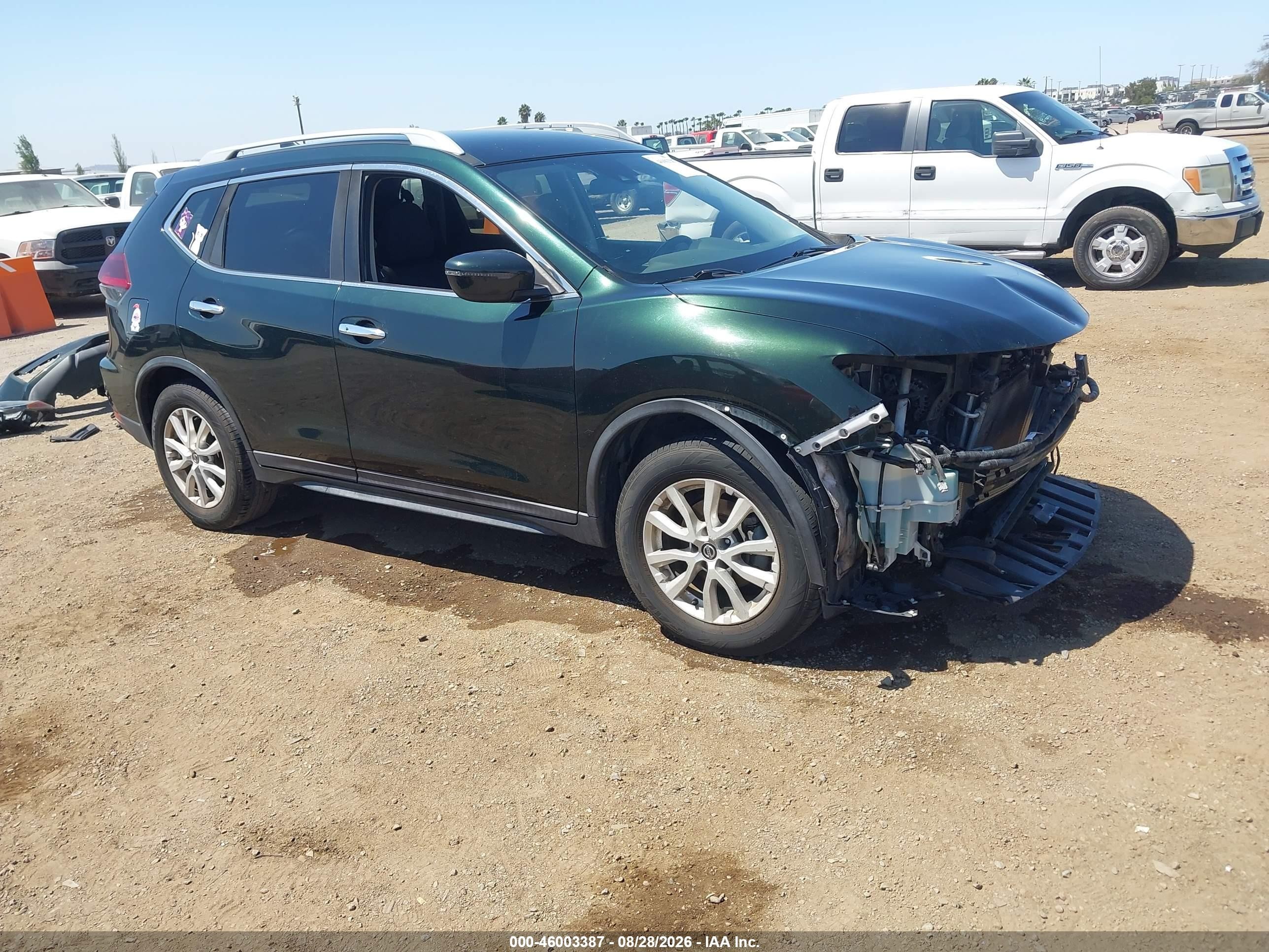 2019 Nissan Rogue Sv Green vin: 5N1AT2MT7KC746714