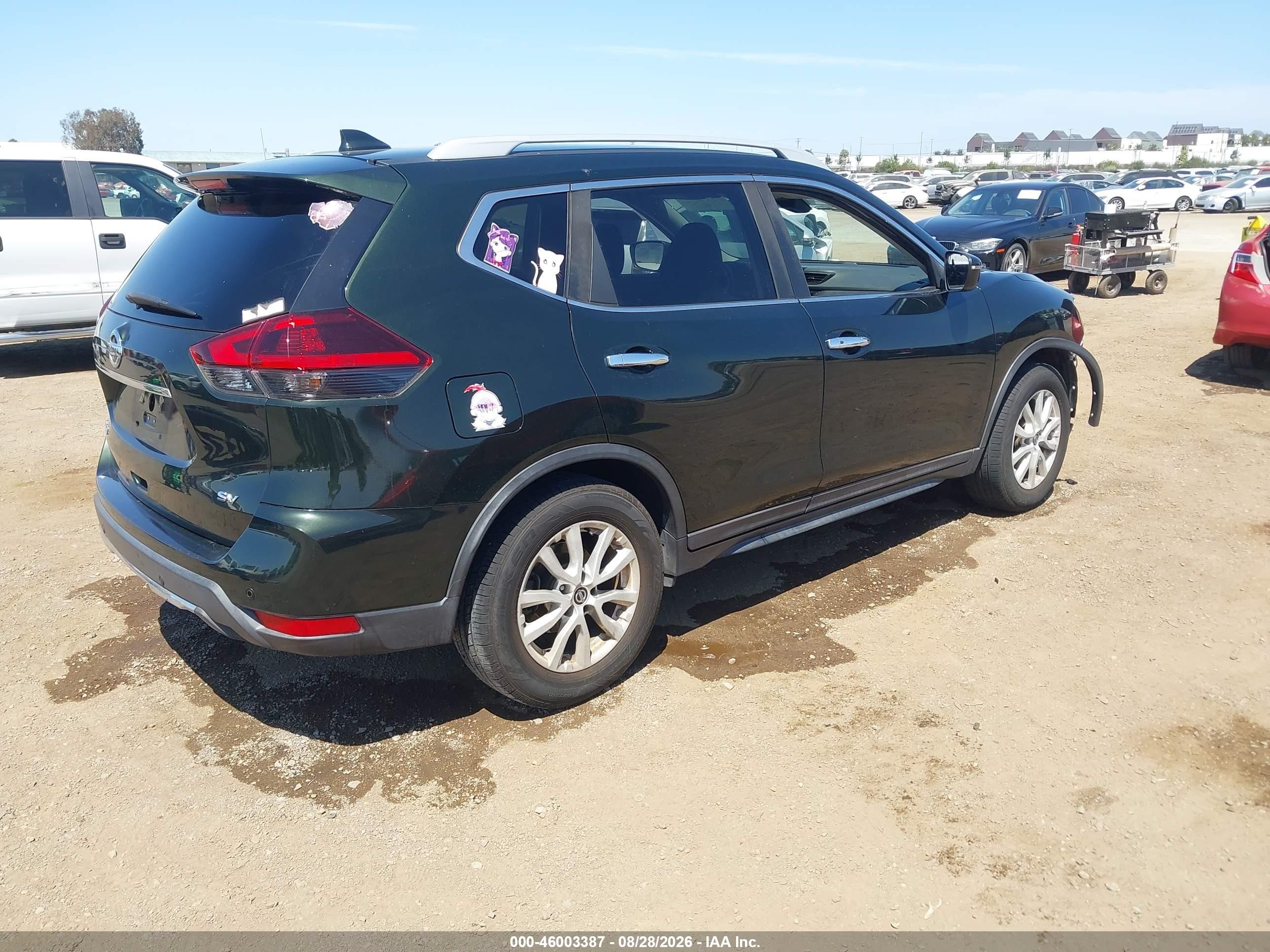 2019 Nissan Rogue Sv Green vin: 5N1AT2MT7KC746714