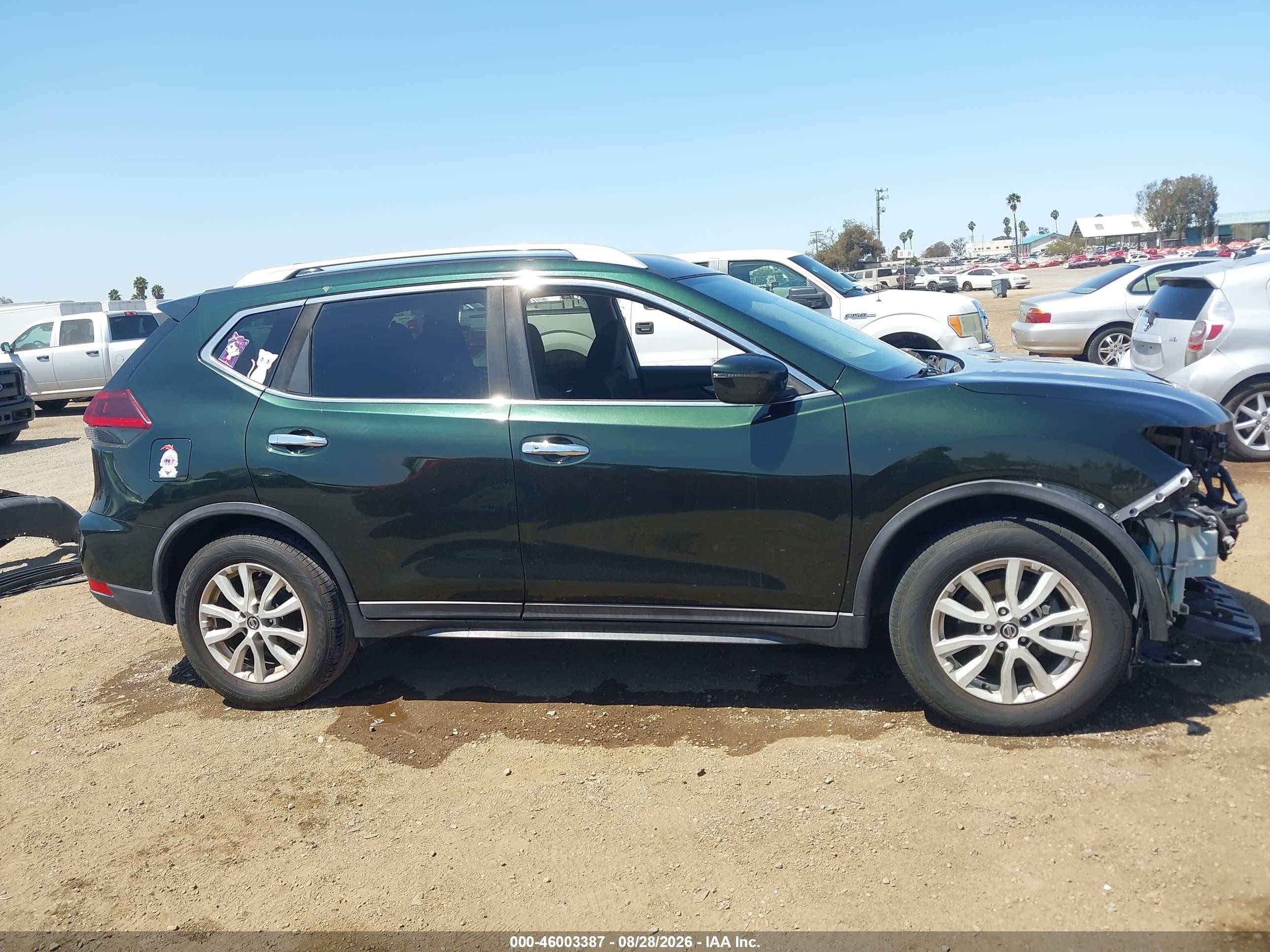 2019 Nissan Rogue Sv Green vin: 5N1AT2MT7KC746714