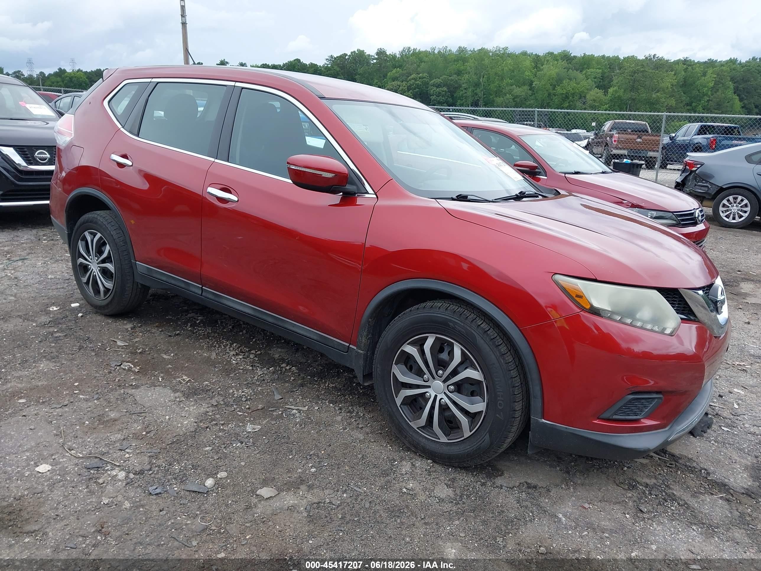2014 Nissan Rogue S Red vin: 5N1AT2MT8EC862072