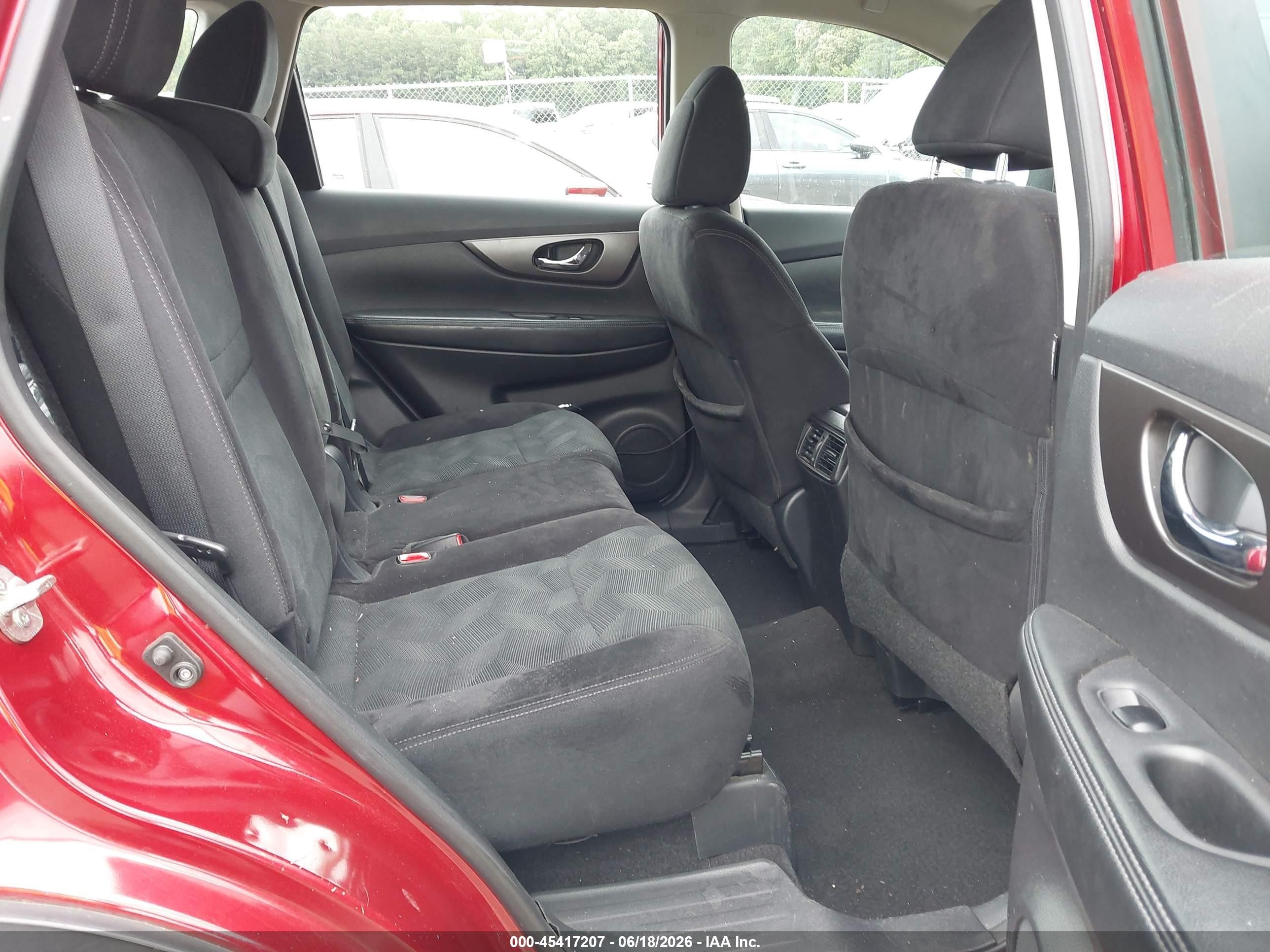 2014 Nissan Rogue S Red vin: 5N1AT2MT8EC862072
