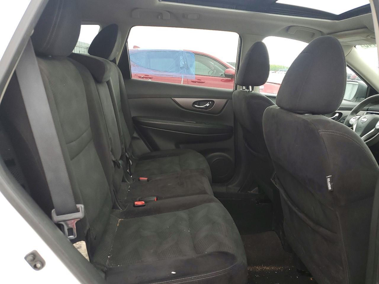 2015 Nissan Rogue S Белый vin: 5N1AT2MT8FC754486