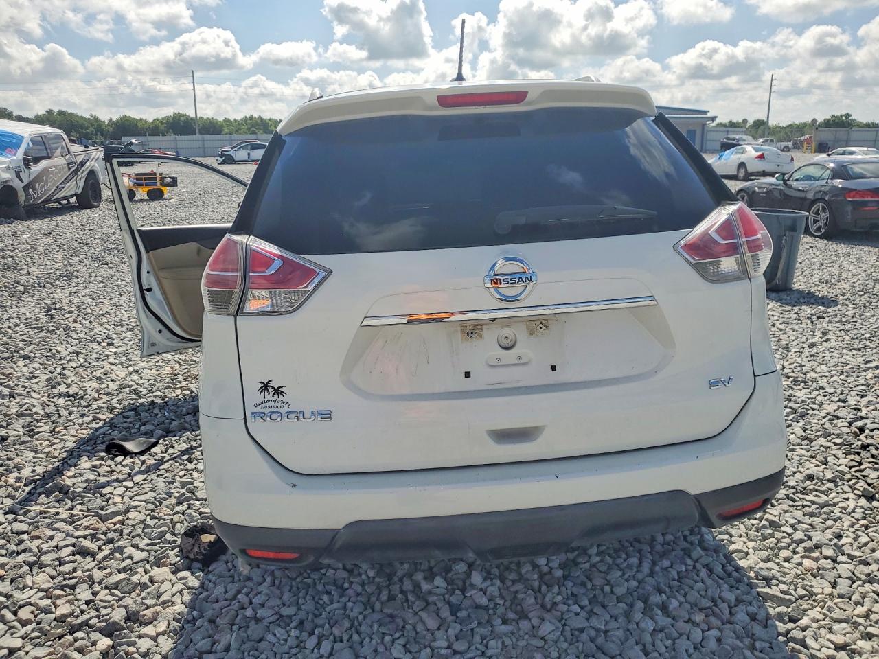 2015 Nissan Rogue Sv White vin: 5N1AT2MT8FC769750