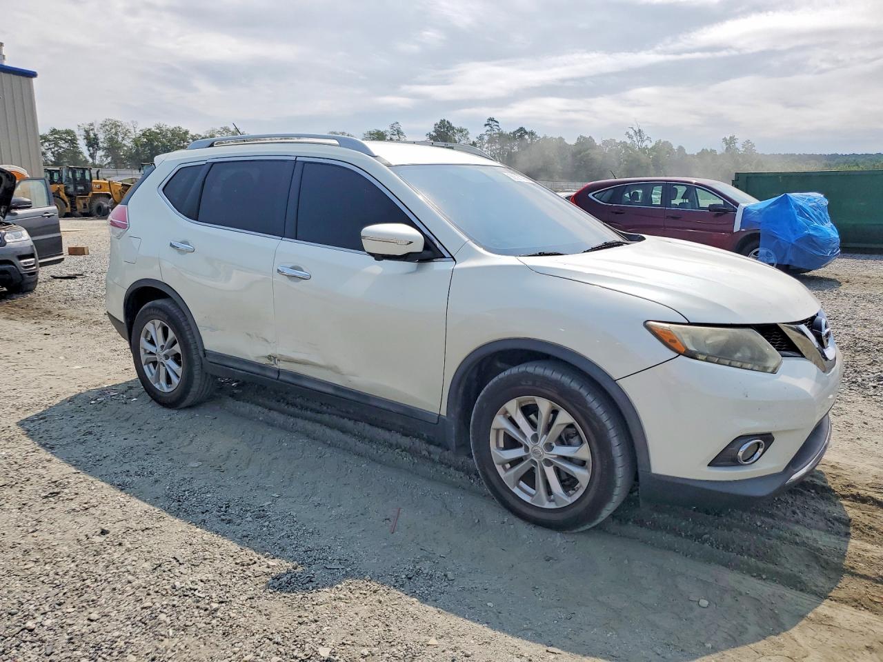 2015 Nissan Rogue S Белый vin: 5N1AT2MT8FC821054