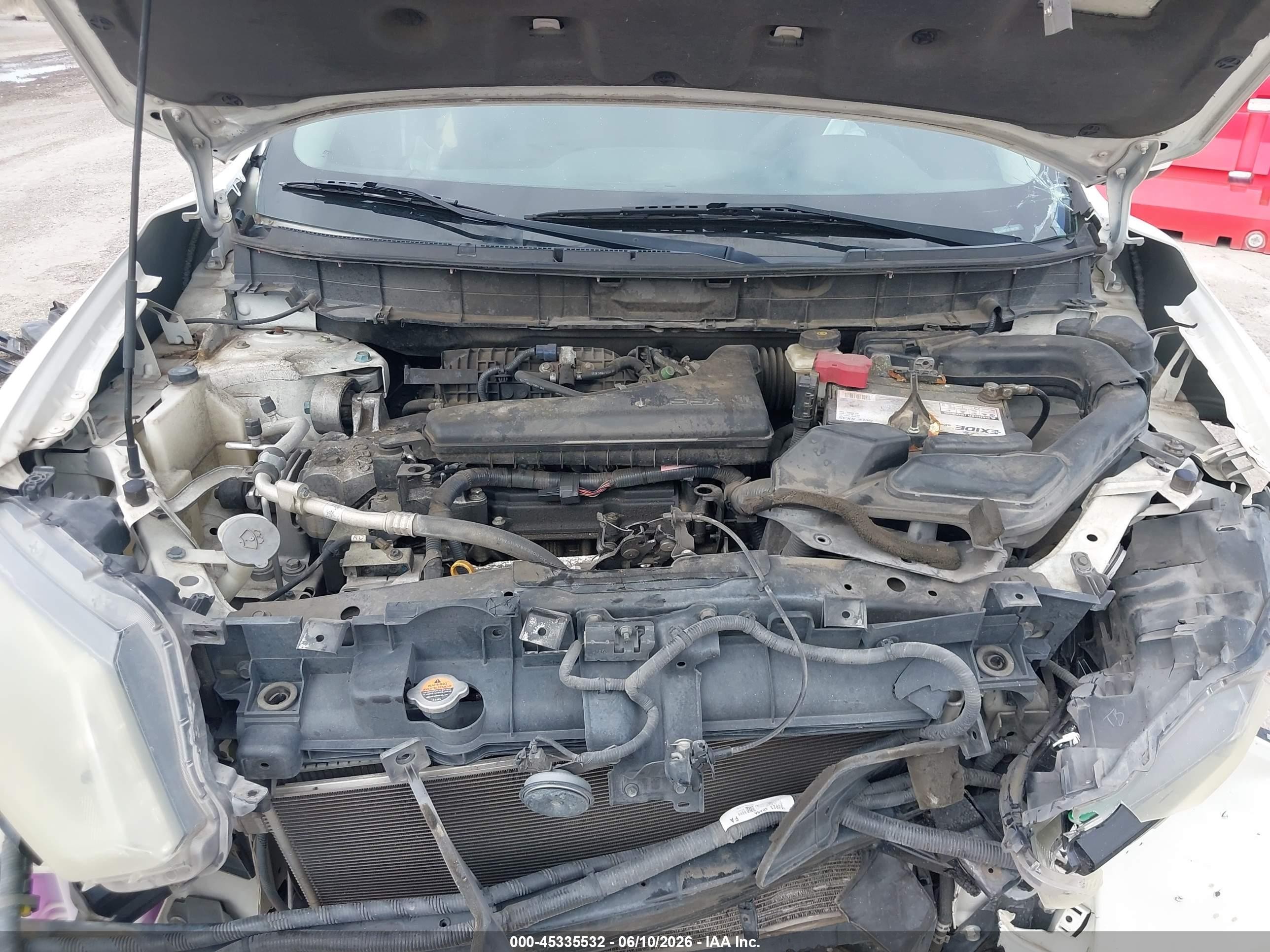 2015 Nissan Rogue S Белый vin: 5N1AT2MT8FC841367
