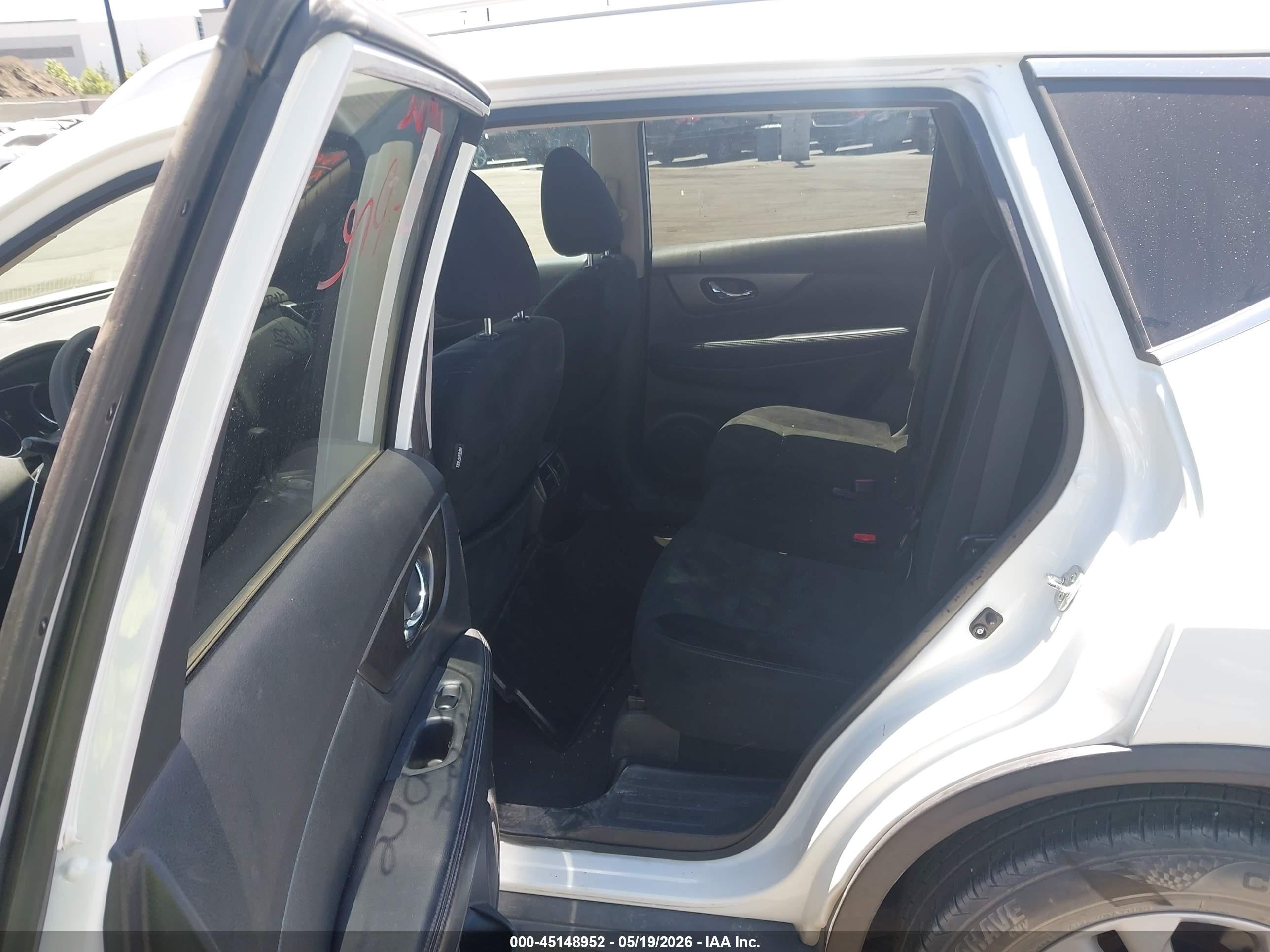 2015 Nissan Rogue Sv White vin: 5N1AT2MT8FC881058