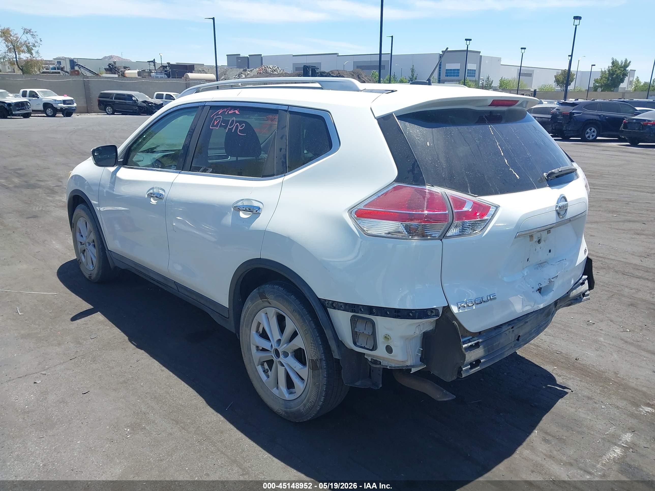 2015 Nissan Rogue Sv White vin: 5N1AT2MT8FC881058