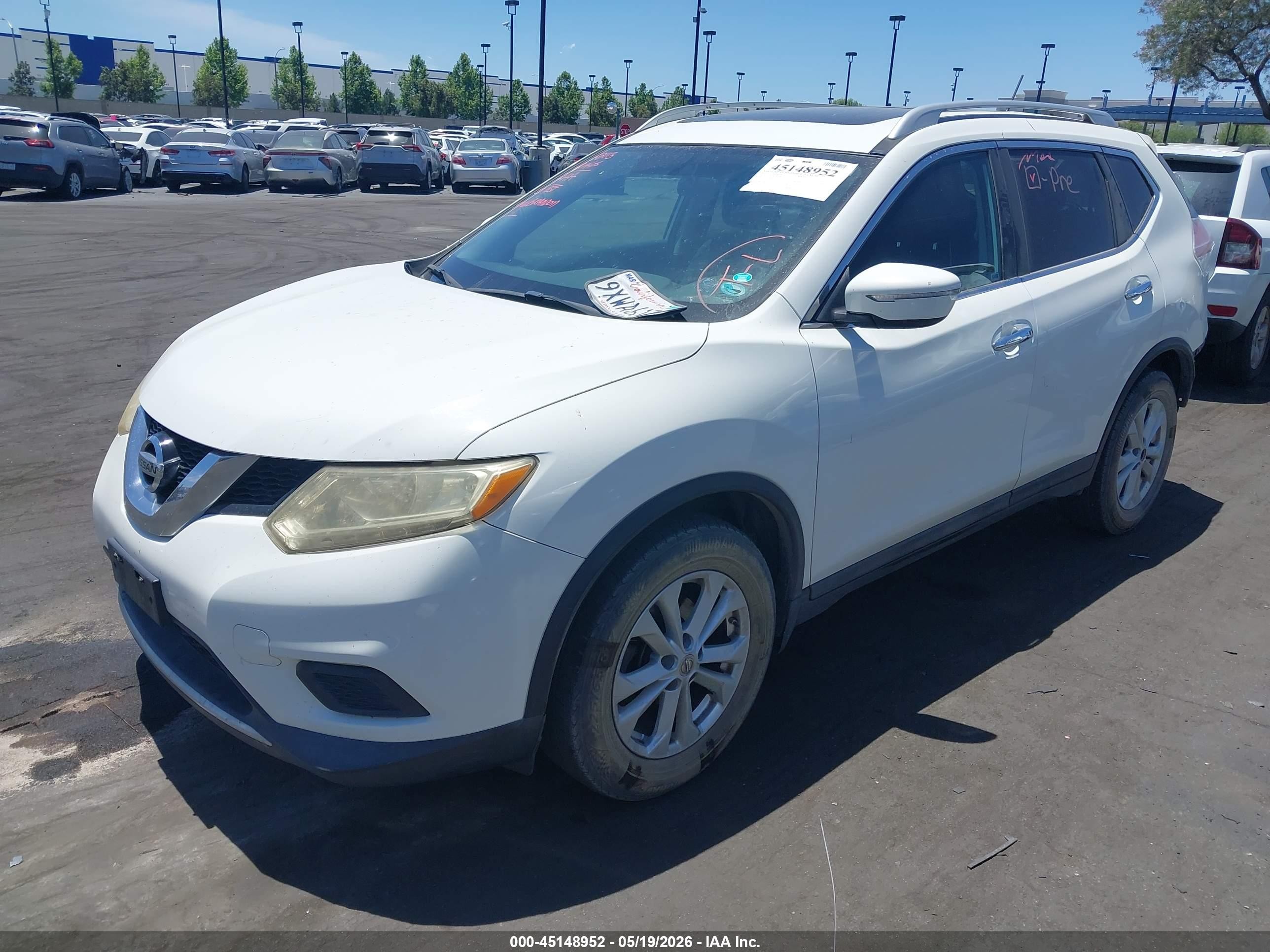 2015 Nissan Rogue Sv White vin: 5N1AT2MT8FC881058