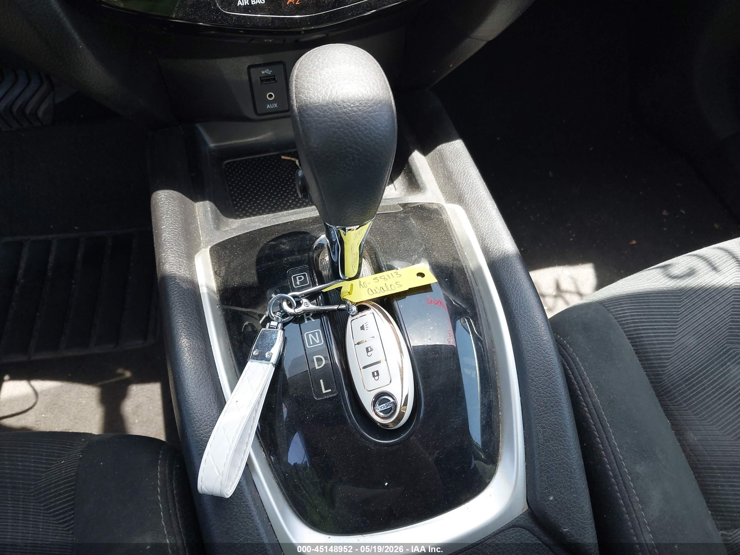 2015 Nissan Rogue Sv White vin: 5N1AT2MT8FC881058