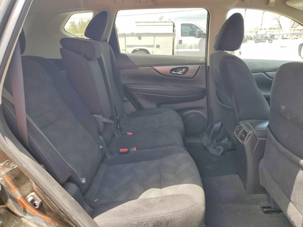 2015 Nissan Rogue Sv Brown vin: 5N1AT2MT8FC883943
