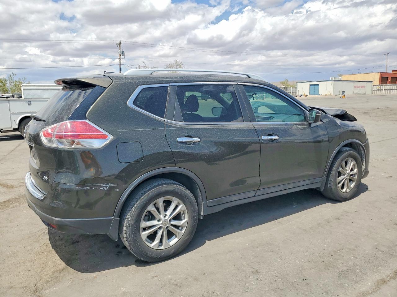 2015 Nissan Rogue Sv Brown vin: 5N1AT2MT8FC883943