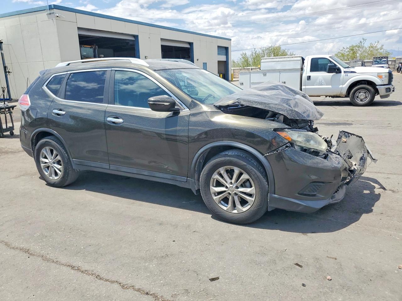 2015 Nissan Rogue Sv Brown vin: 5N1AT2MT8FC883943