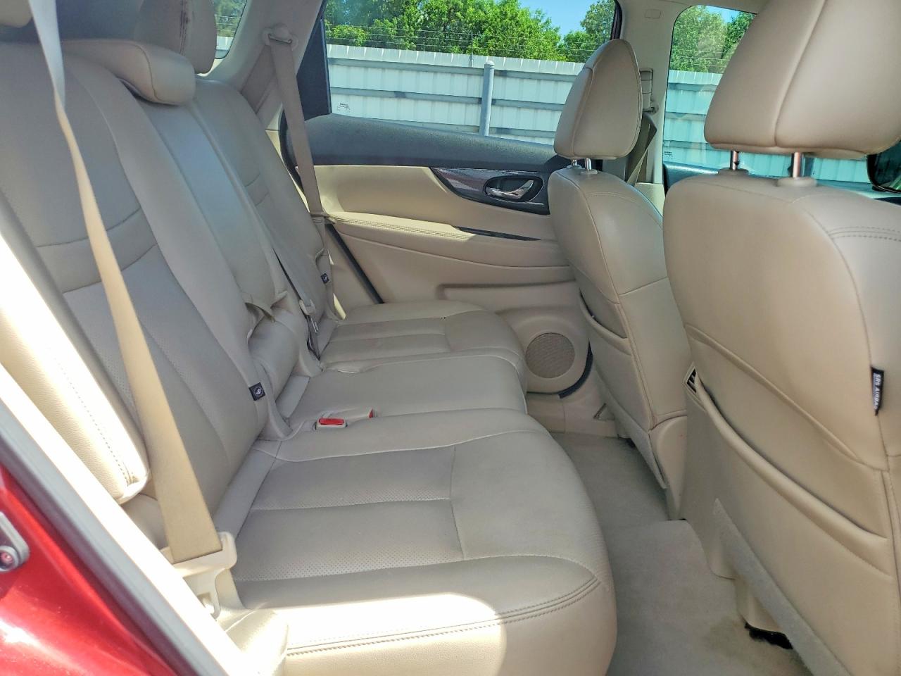 2015 Nissan Rogue Sl Burgundy vin: 5N1AT2MT8FC917010
