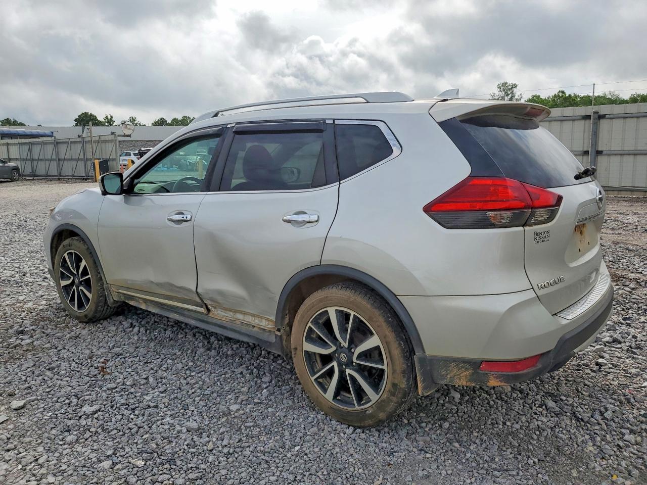 2017 Nissan Rogue Sl Серебряный vin: 5N1AT2MT8HC761974