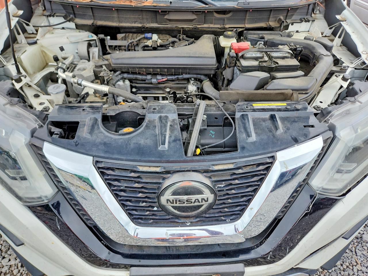 2018 Nissan Rogue S White vin: 5N1AT2MT8JC851891