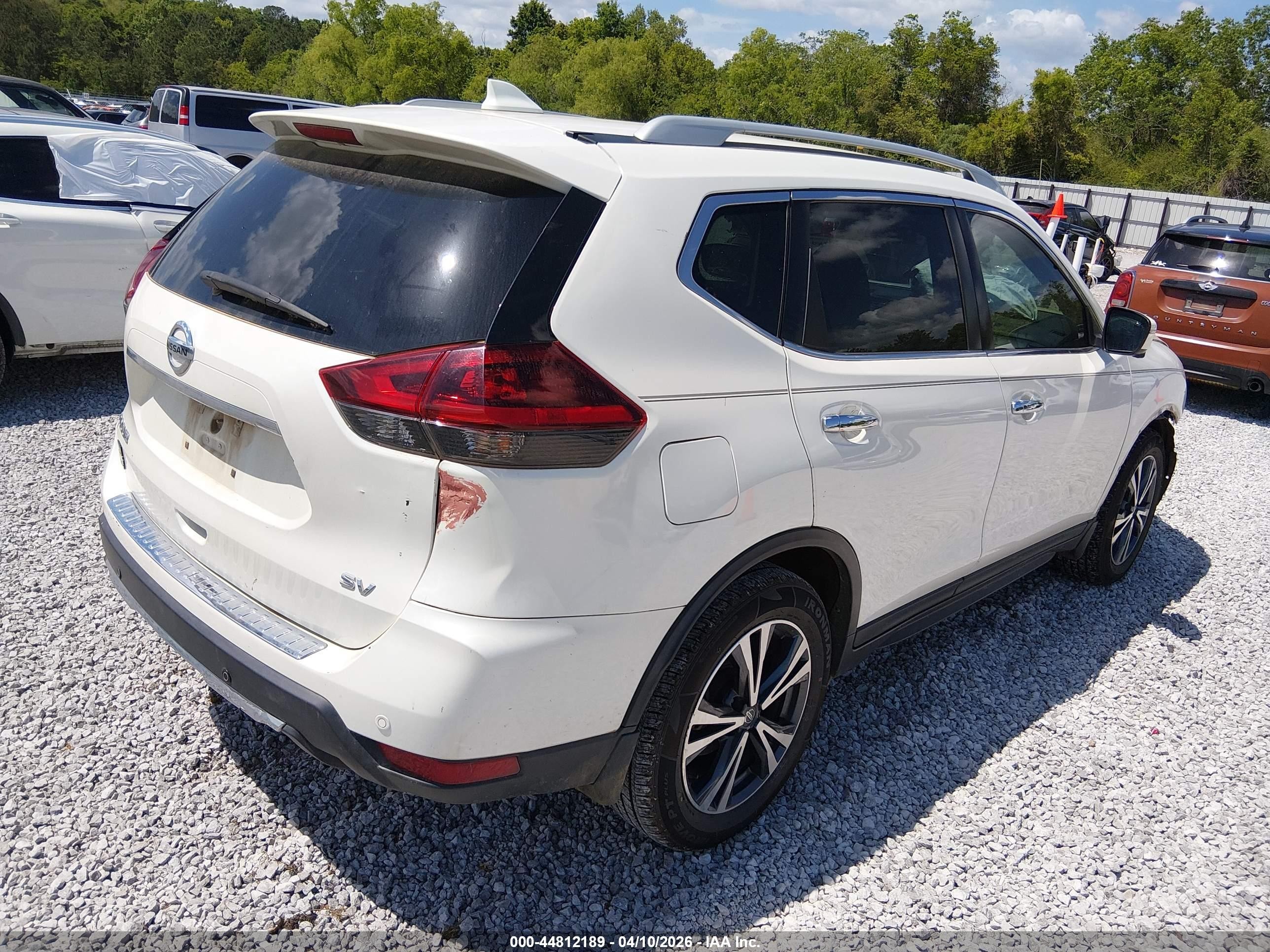 2019 Nissan Rogue Sv White vin: 5N1AT2MT8KC794707