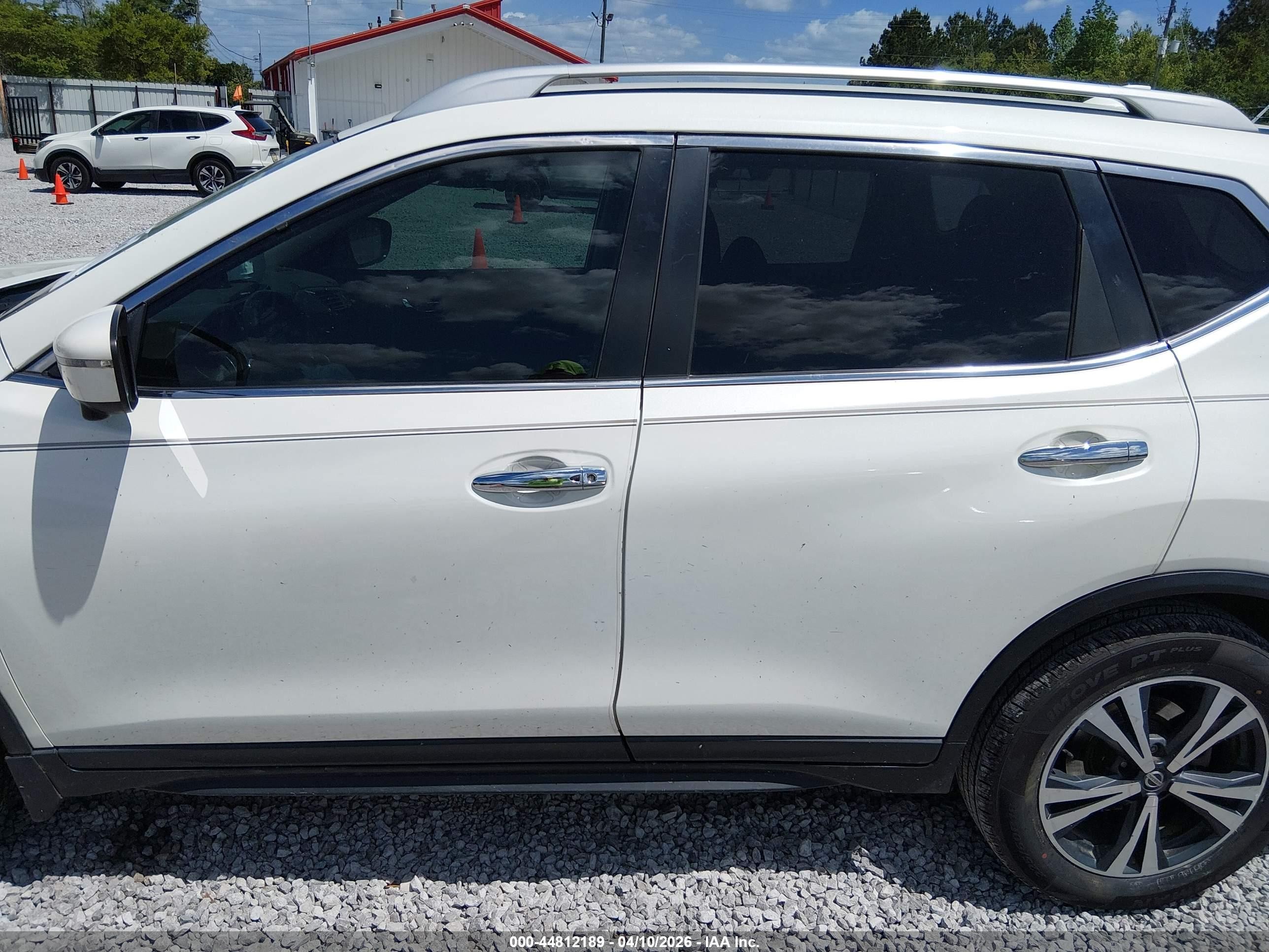 2019 Nissan Rogue Sv White vin: 5N1AT2MT8KC794707