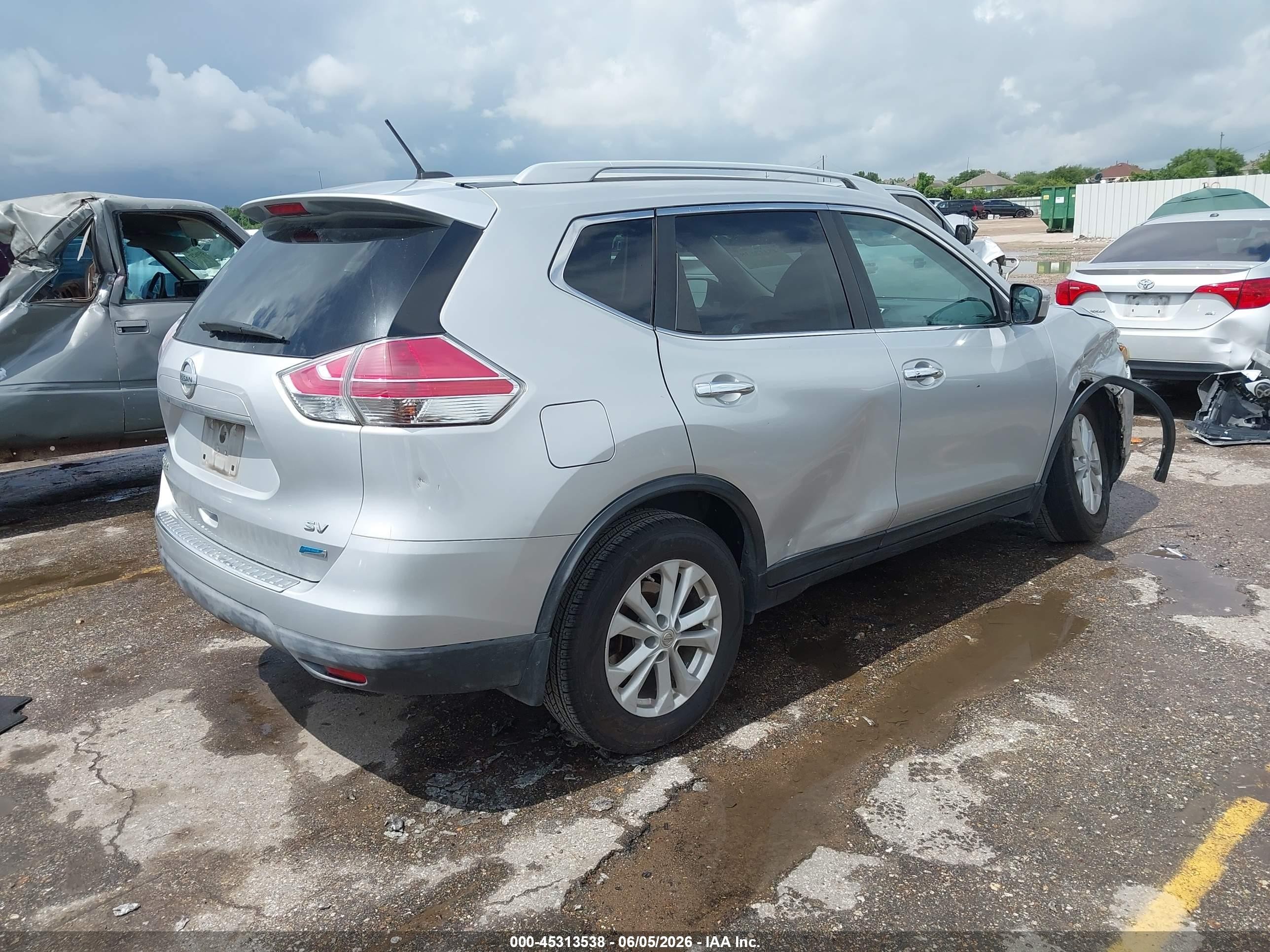 2014 Nissan Rogue Sv Silver vin: 5N1AT2MT9EC832949