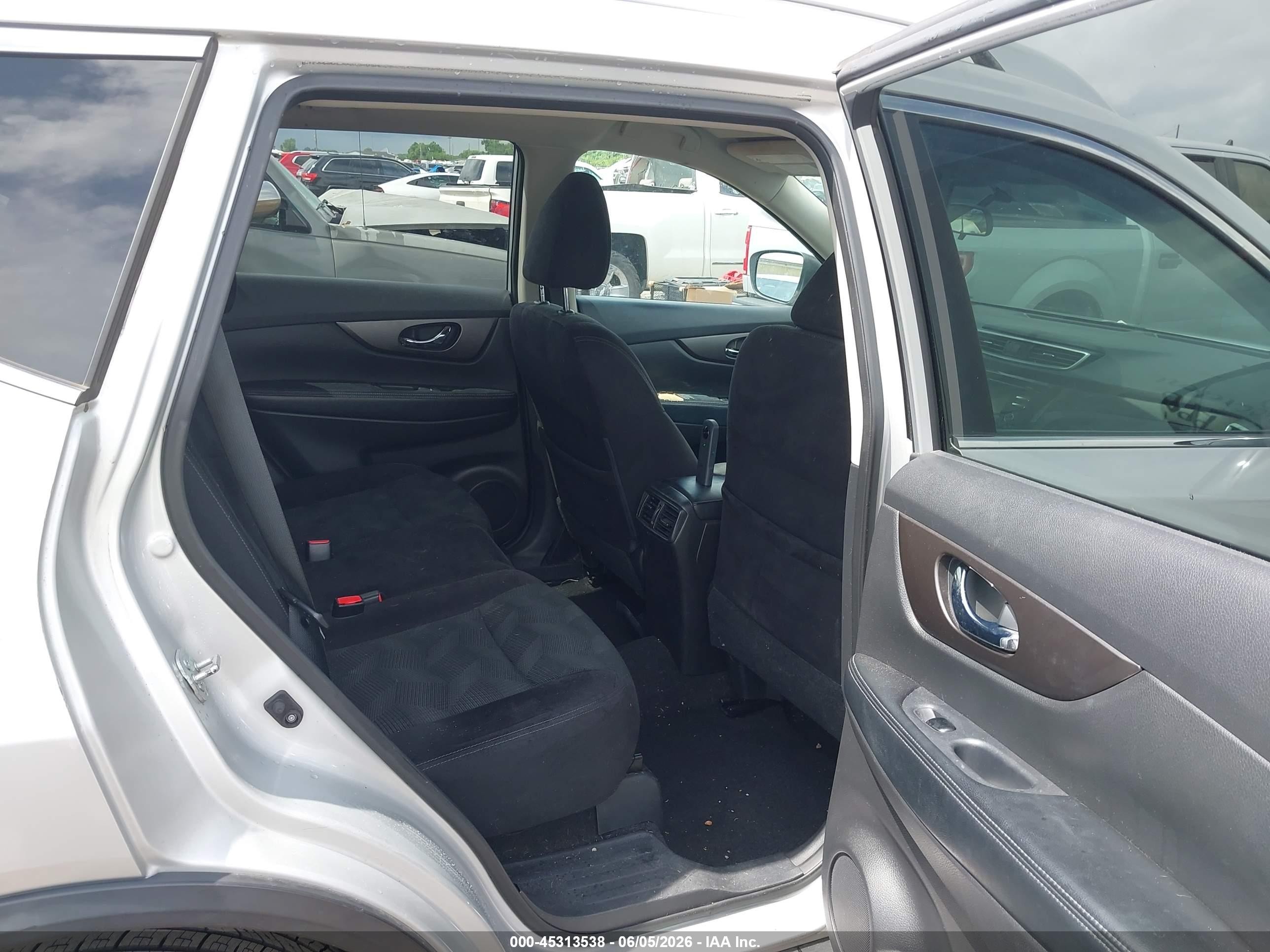 2014 Nissan Rogue Sv Silver vin: 5N1AT2MT9EC832949