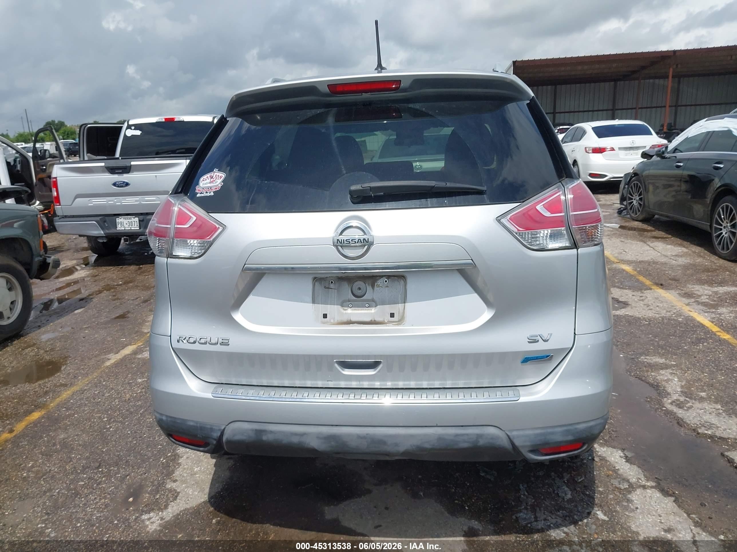 2014 Nissan Rogue Sv Silver vin: 5N1AT2MT9EC832949