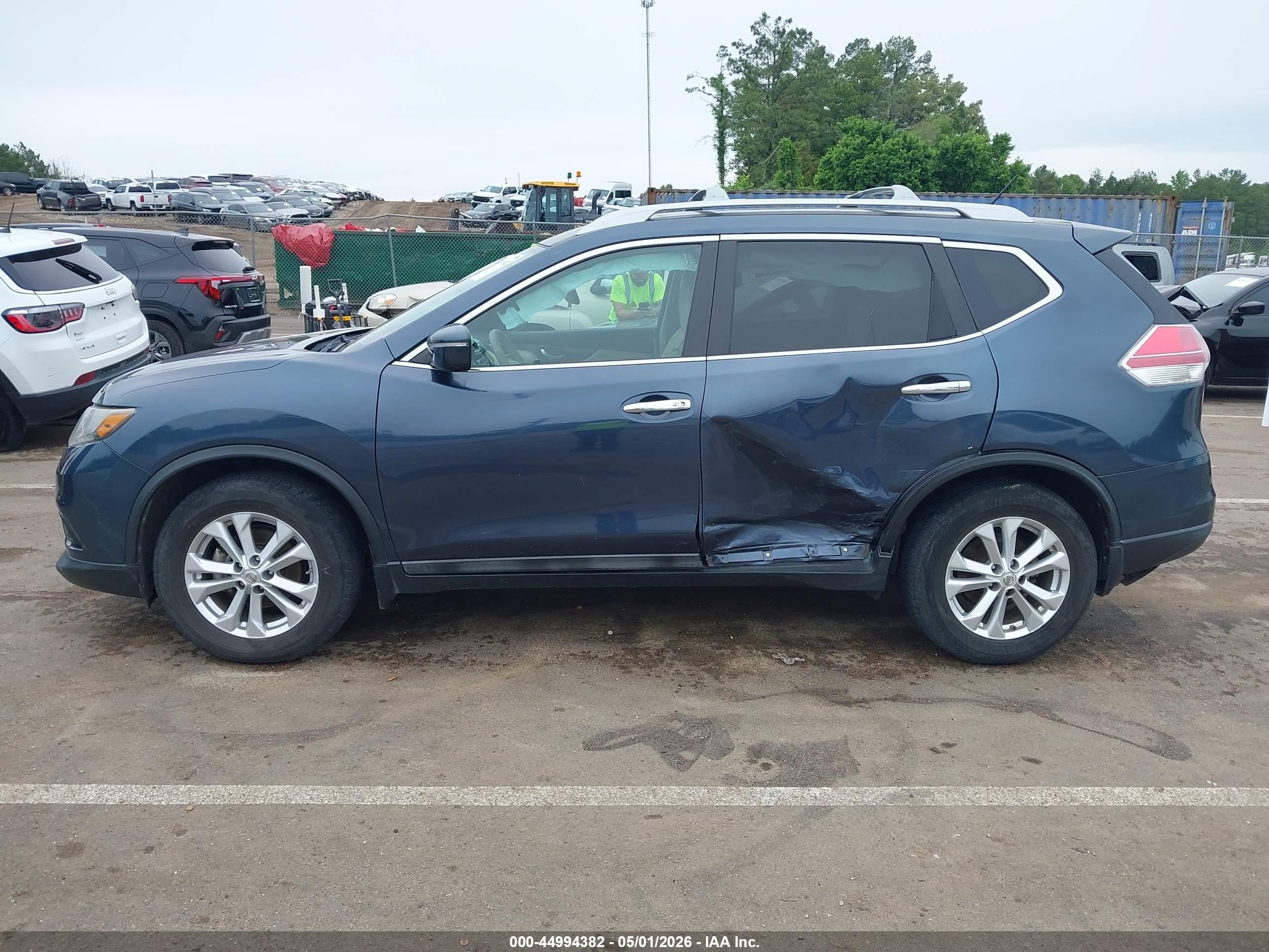 2014 Nissan Rogue Sv Teal vin: 5N1AT2MT9EC837925