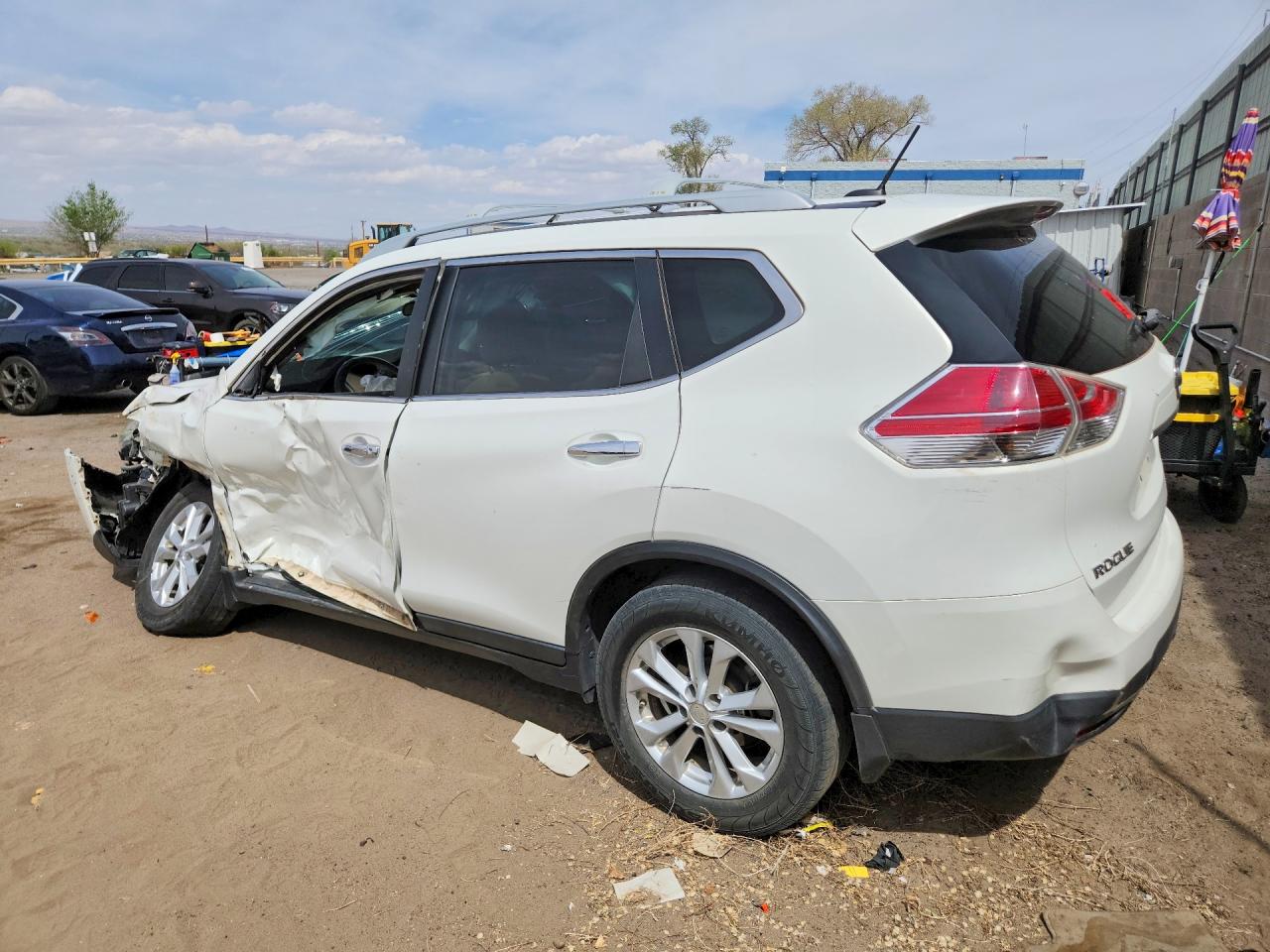 2014 Nissan Rogue Sv White vin: 5N1AT2MT9EC856605