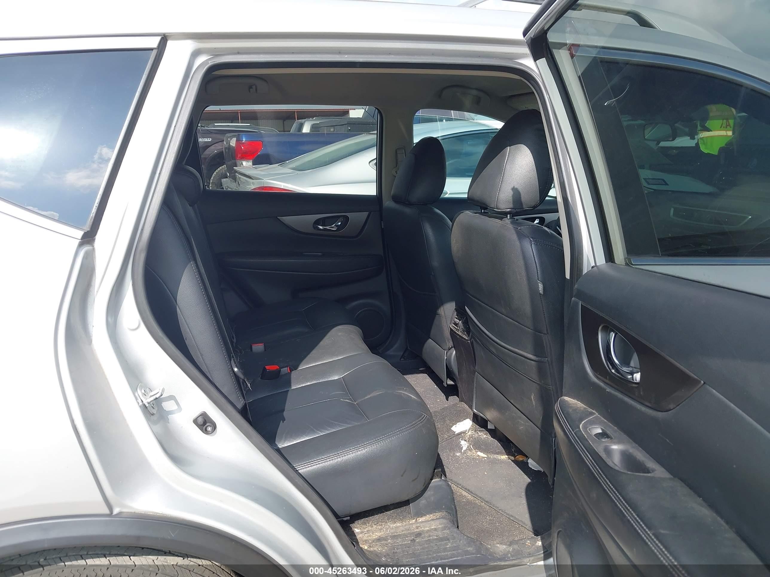 2014 Nissan Rogue Sv Silver vin: 5N1AT2MT9EC861254