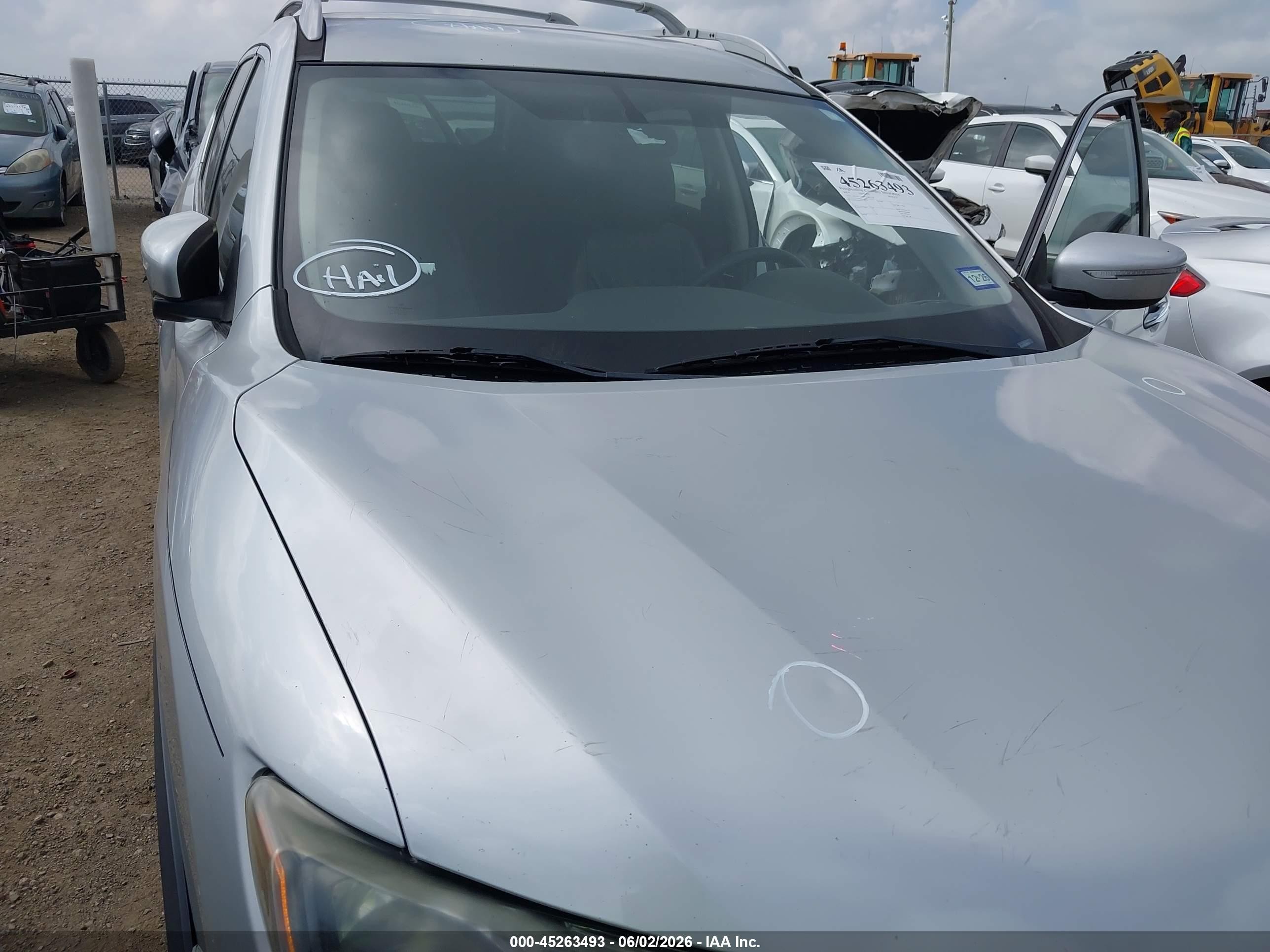 2014 Nissan Rogue Sv Silver vin: 5N1AT2MT9EC861254