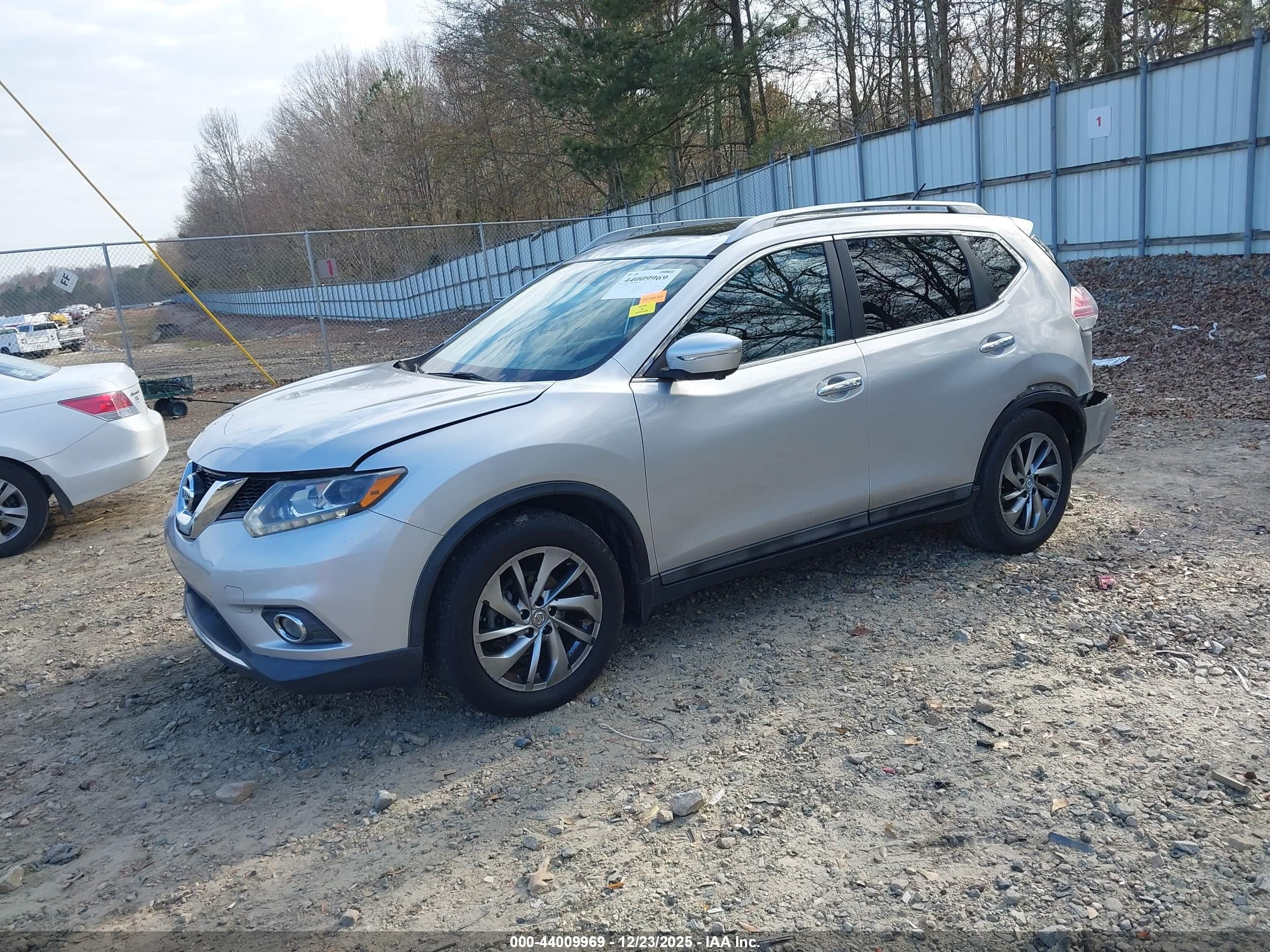 2015 Nissan Rogue Sl Silver vin: 5N1AT2MT9FC769238
