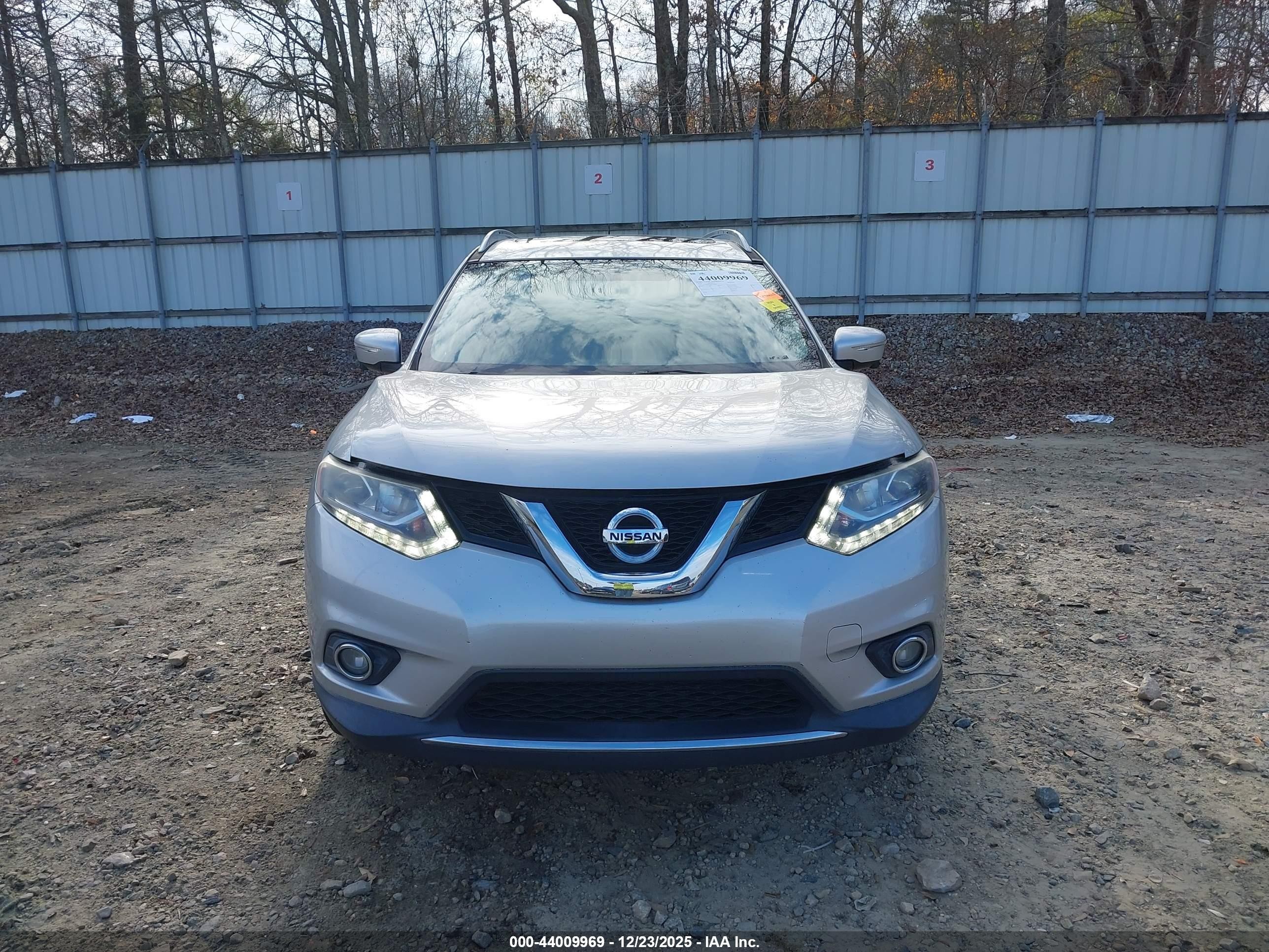2015 Nissan Rogue Sl Silver vin: 5N1AT2MT9FC769238
