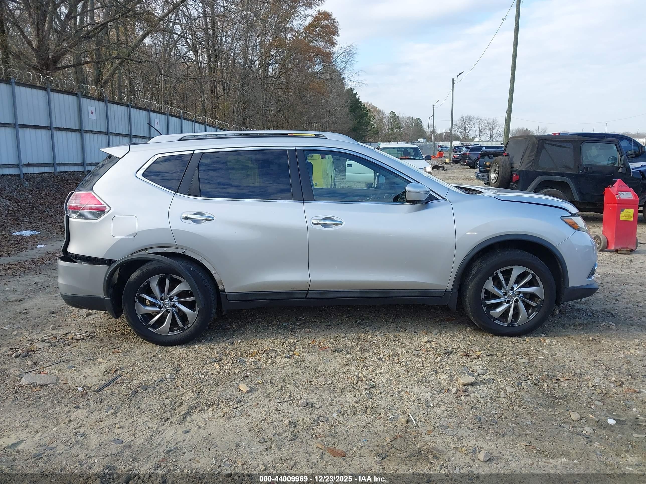 2015 Nissan Rogue Sl Silver vin: 5N1AT2MT9FC769238