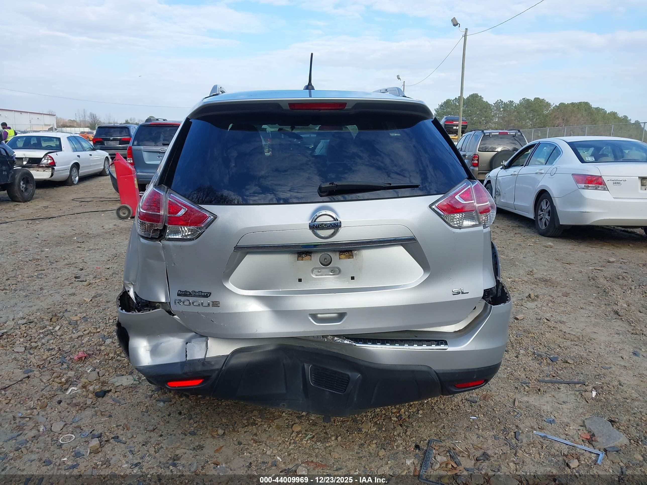 2015 Nissan Rogue Sl Silver vin: 5N1AT2MT9FC769238