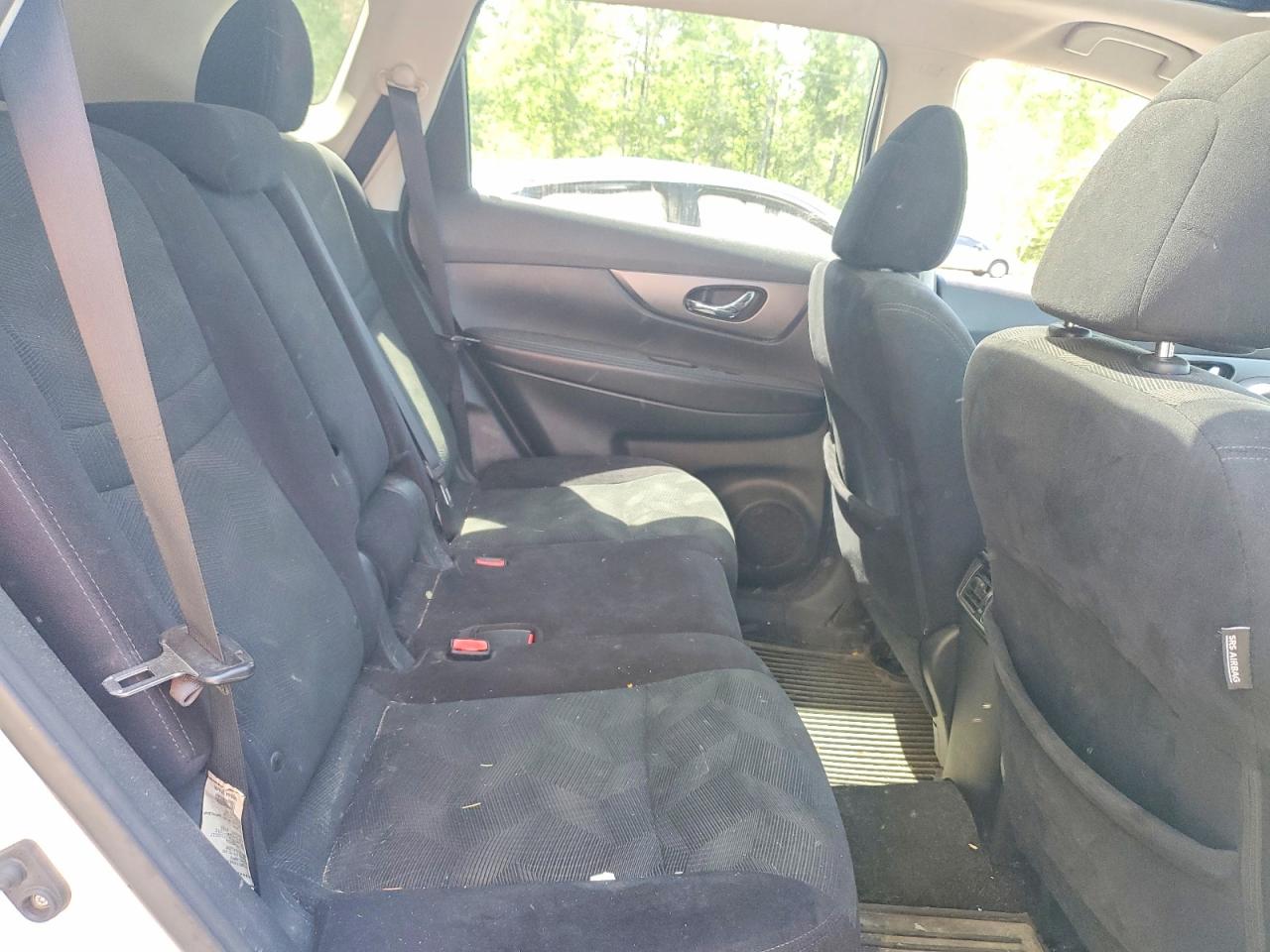 2015 Nissan Rogue S Серебряный vin: 5N1AT2MT9FC881344
