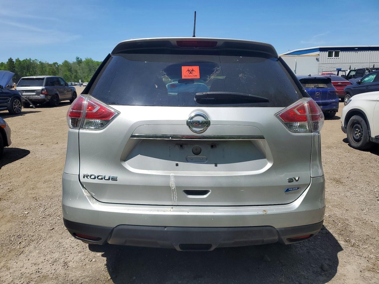 2015 Nissan Rogue S Серебряный vin: 5N1AT2MT9FC881344