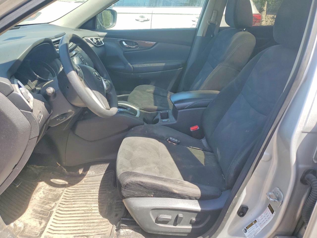 2015 Nissan Rogue S Серебряный vin: 5N1AT2MT9FC881344