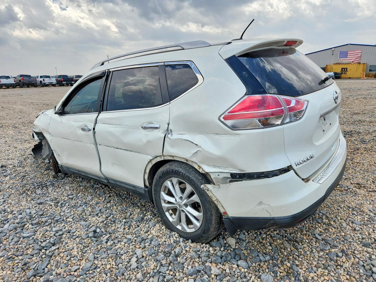 2015 Nissan Rogue Sv White vin: 5N1AT2MT9FC894353