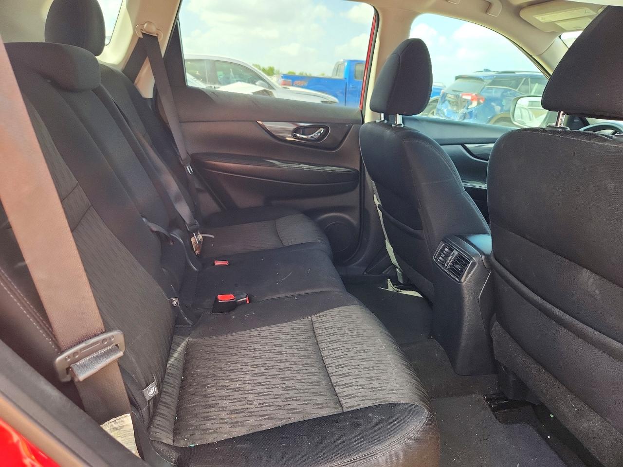 2017 Nissan Rogue Sv Red vin: 5N1AT2MT9HC839257