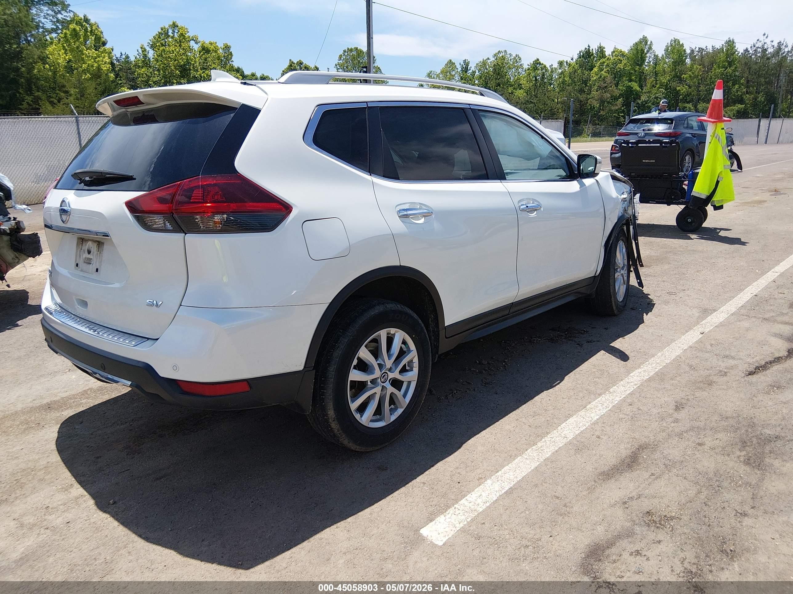2019 Nissan Rogue Sv Белый vin: 5N1AT2MT9KC786776