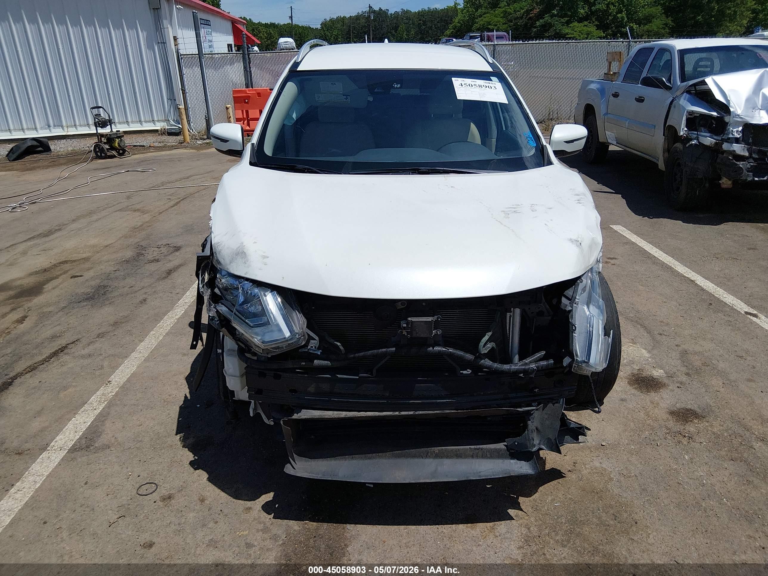 2019 Nissan Rogue Sv Белый vin: 5N1AT2MT9KC786776