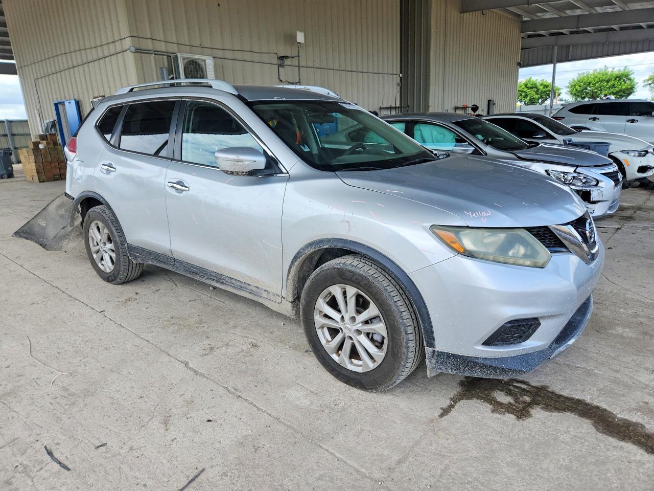 2014 Nissan Rogue S Серебряный vin: 5N1AT2MTXEC784605