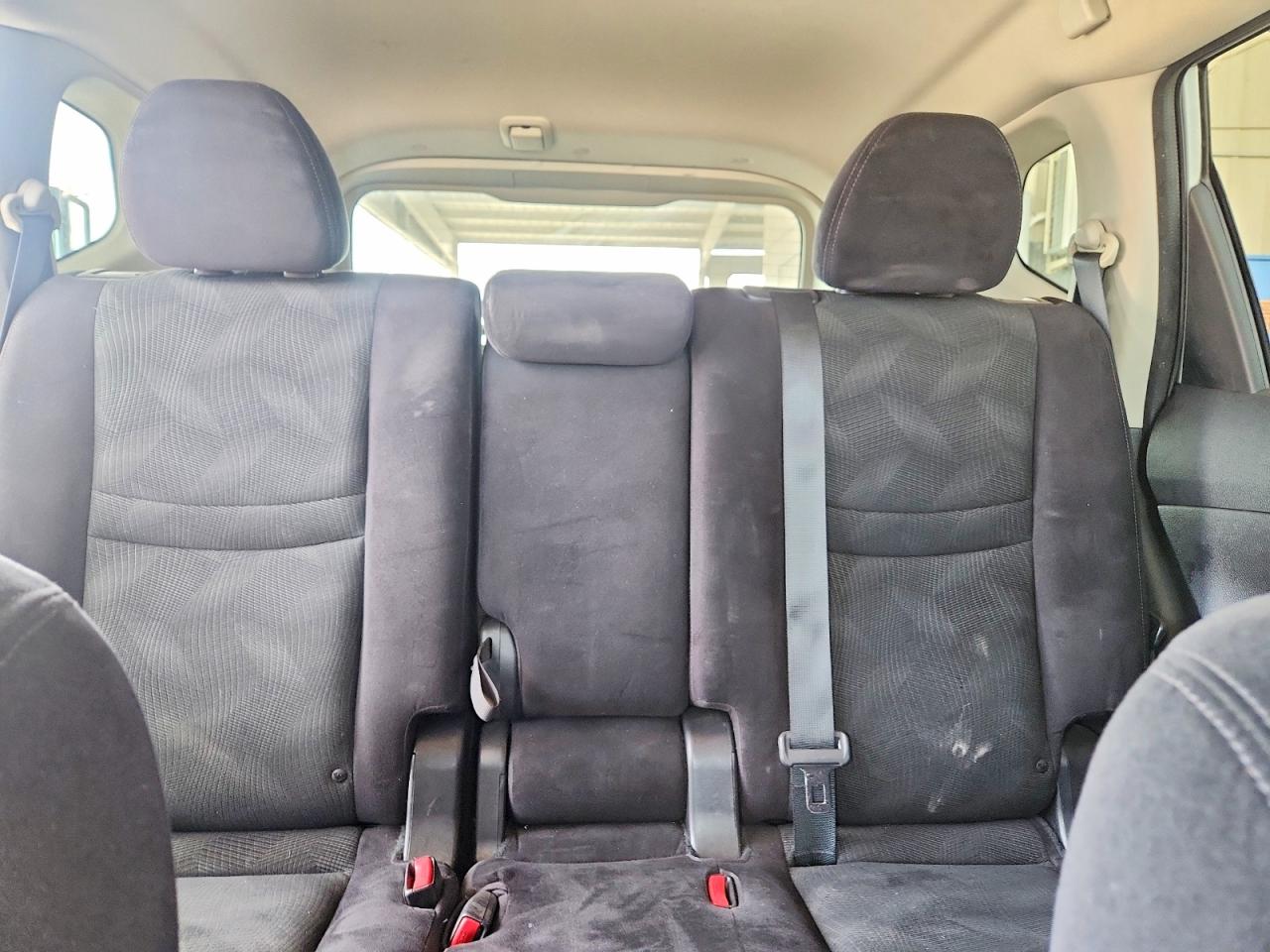2014 Nissan Rogue S Серебряный vin: 5N1AT2MTXEC784605