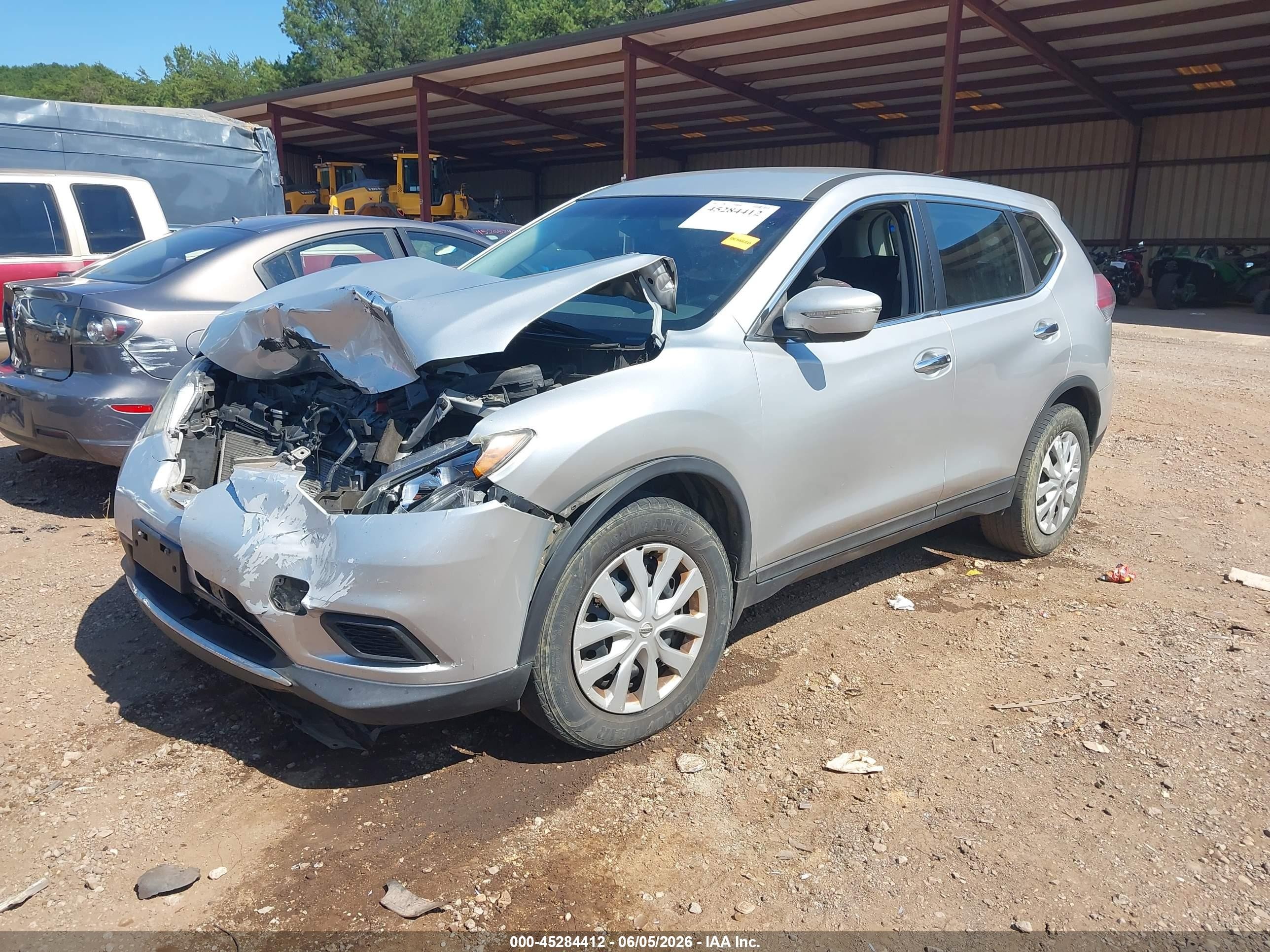 2014 Nissan Rogue S Silver vin: 5N1AT2MTXEC809051