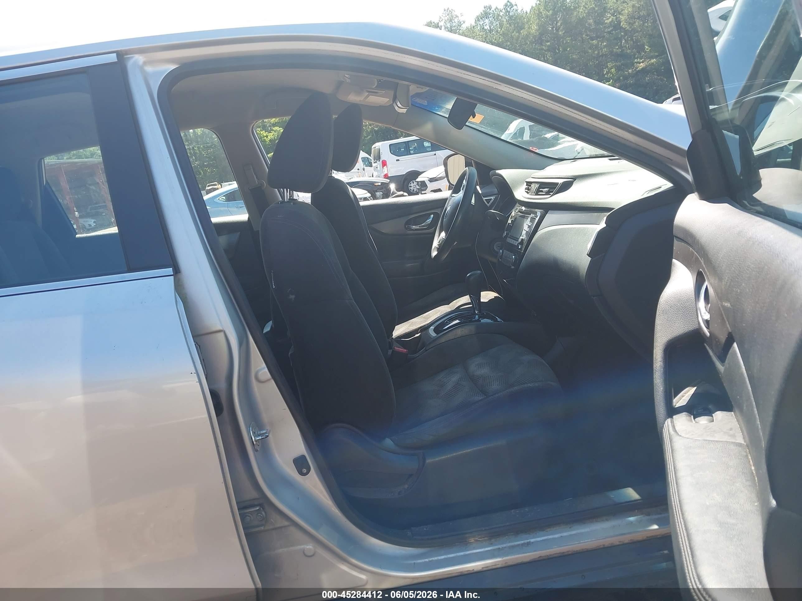 2014 Nissan Rogue S Silver vin: 5N1AT2MTXEC809051