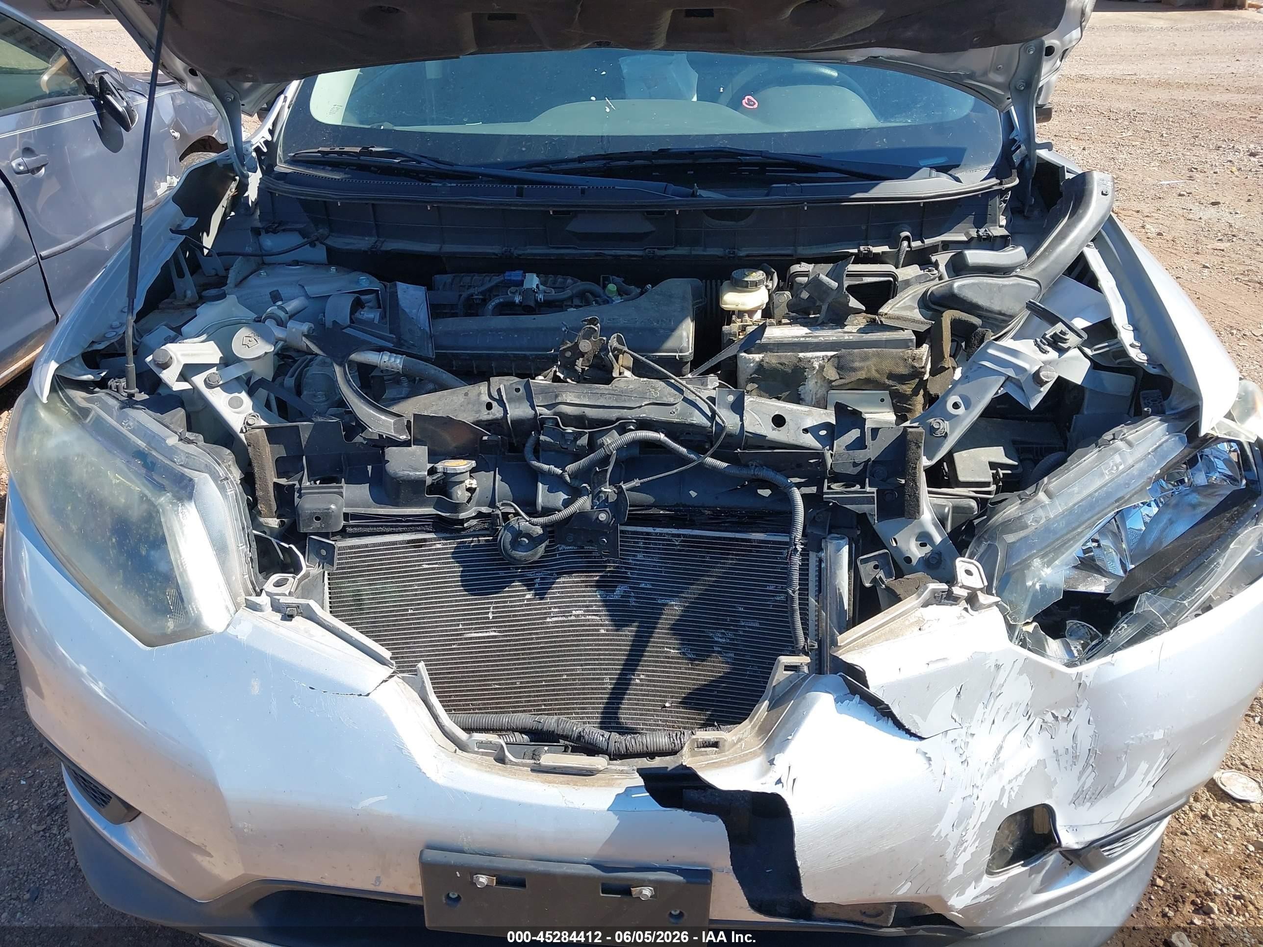 2014 Nissan Rogue S Silver vin: 5N1AT2MTXEC809051