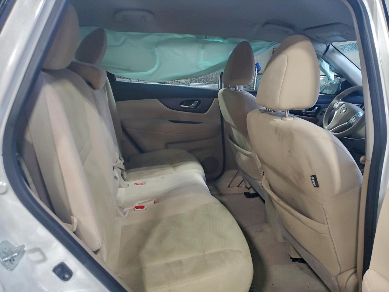 2014 Nissan Rogue S White vin: 5N1AT2MTXEC811298